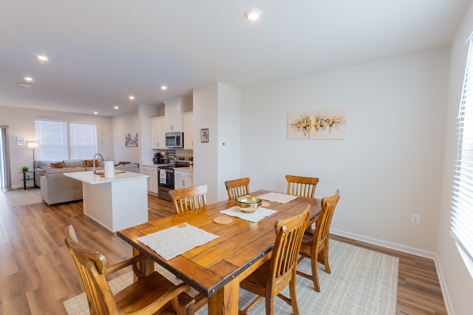 Ranson Retreat | Sleeps 5-6 + Free Parking - Photo 3