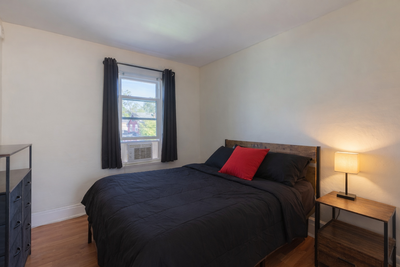 Furnished 3BR Home Near Niagara Falls - Ideal for Professionals - Photo 4