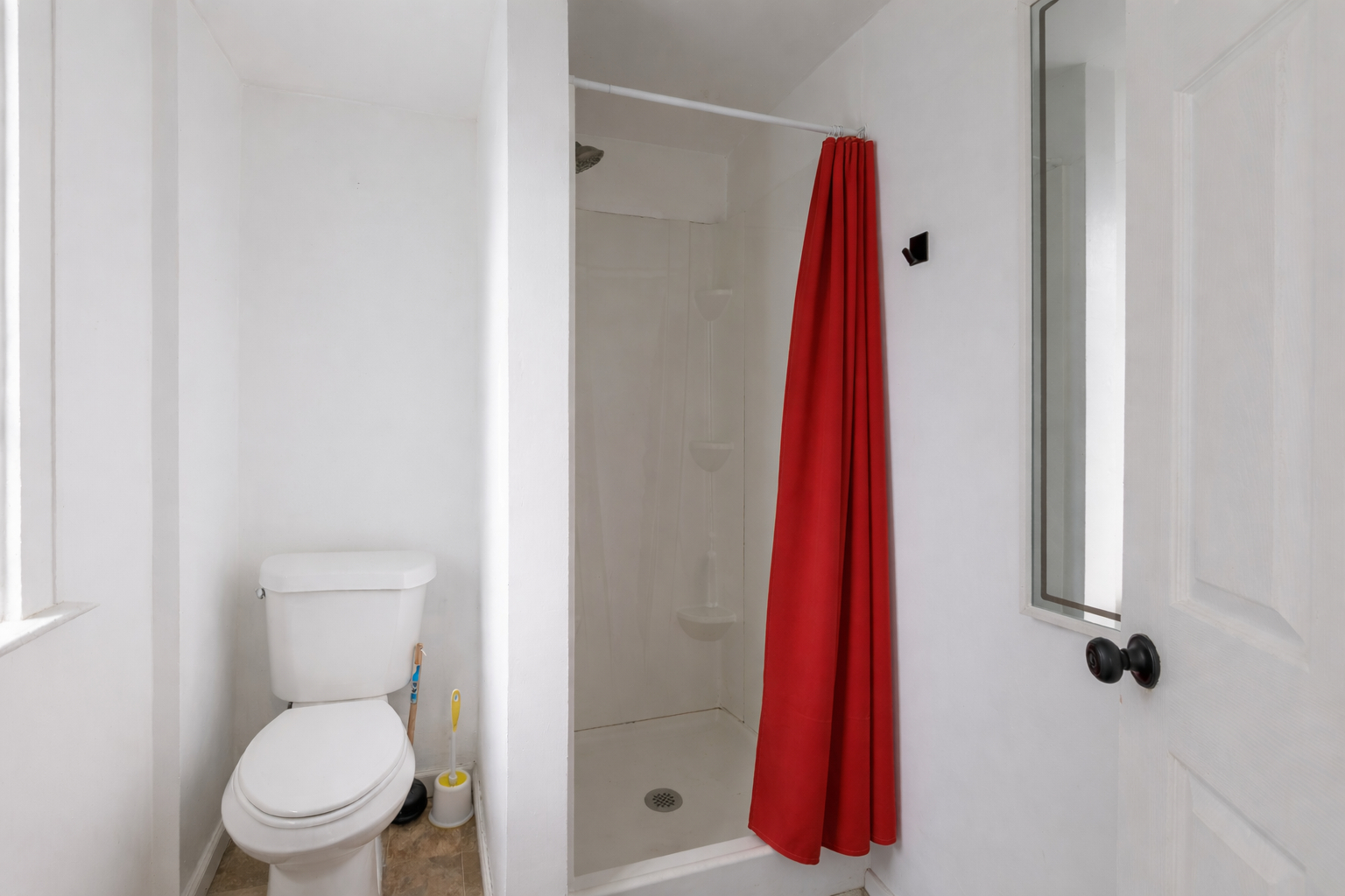 Furnished 3BR Home Near Niagara Falls - Ideal for Professionals - Photo 9