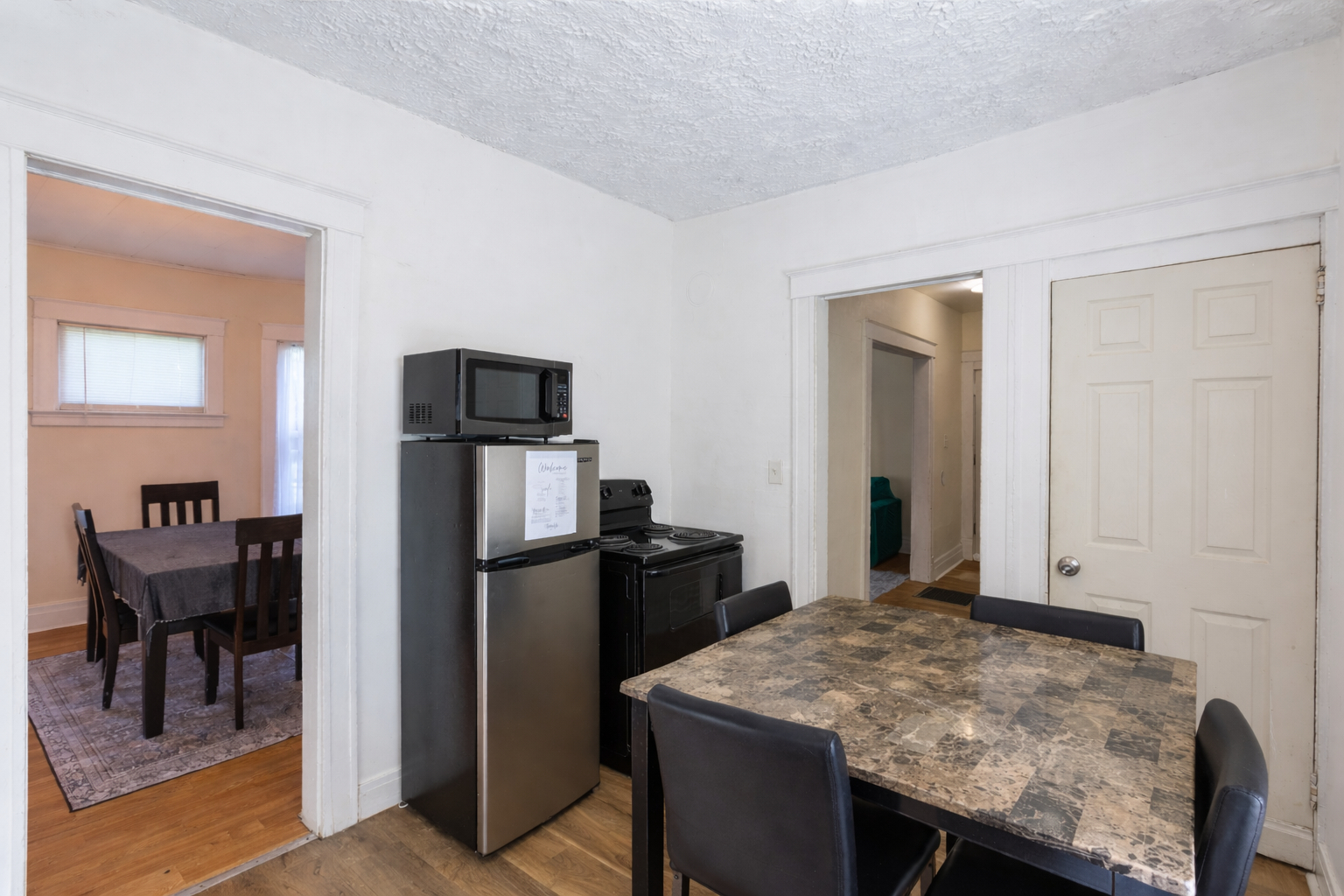 Furnished 3BR Home Near Niagara Falls - Ideal for Professionals - Photo 11