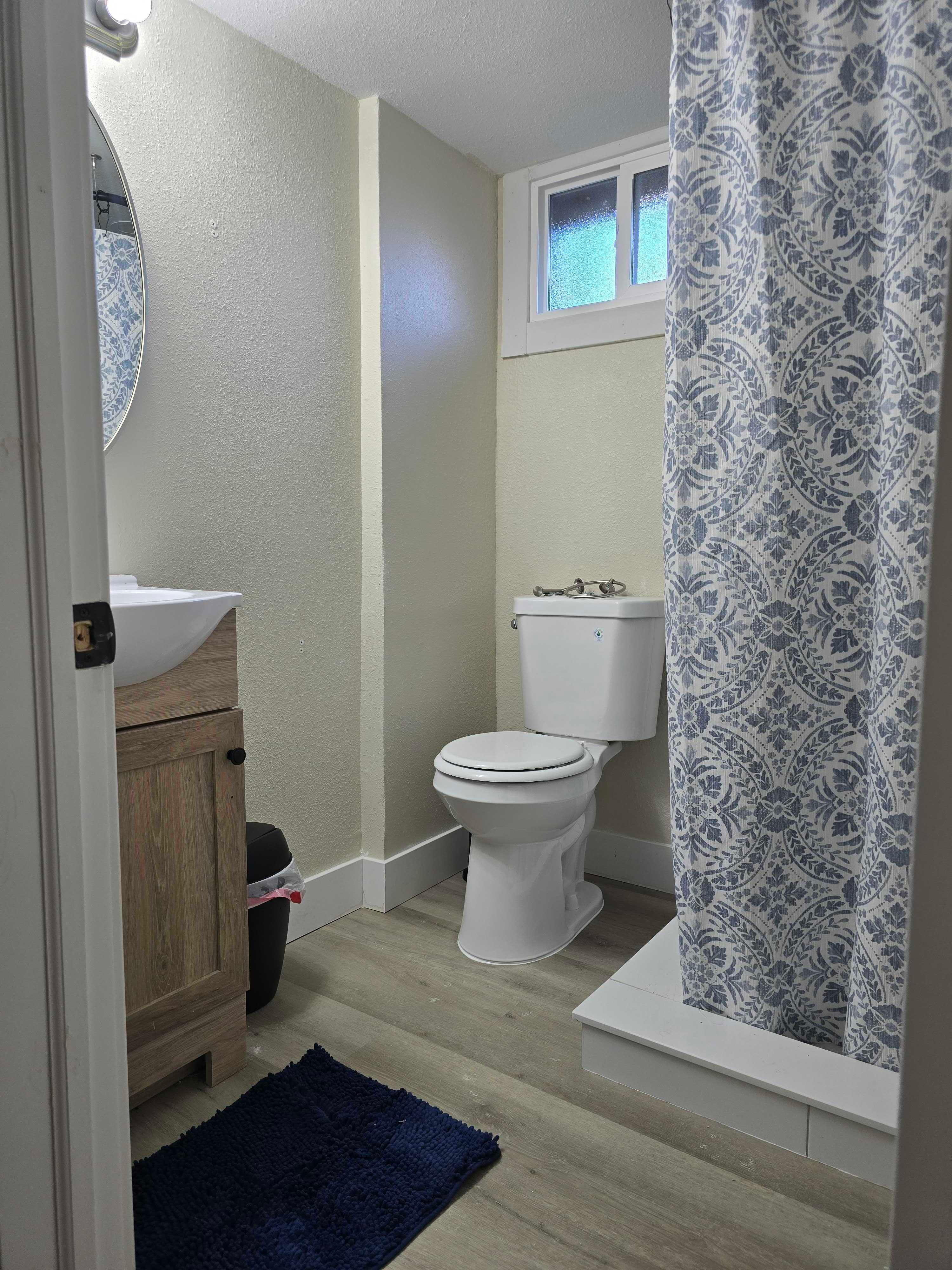 New Remodel Near Downtown, Cheyenne Regional & F.E. Warren - Private Entry, Utilities Included - Photo 6