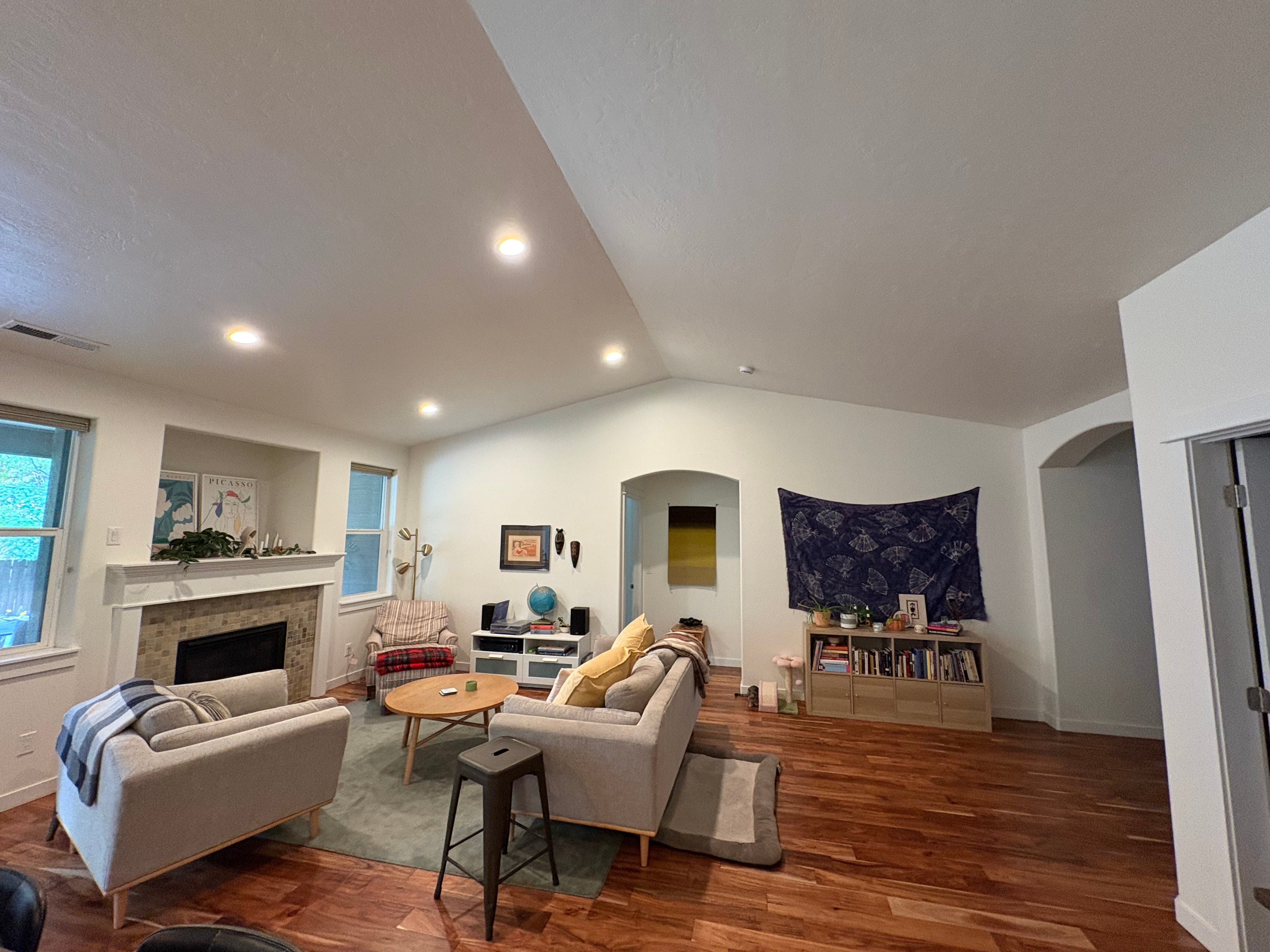 Cozy Room in a Quiet House and Friendly Neighborhood - Photo 4