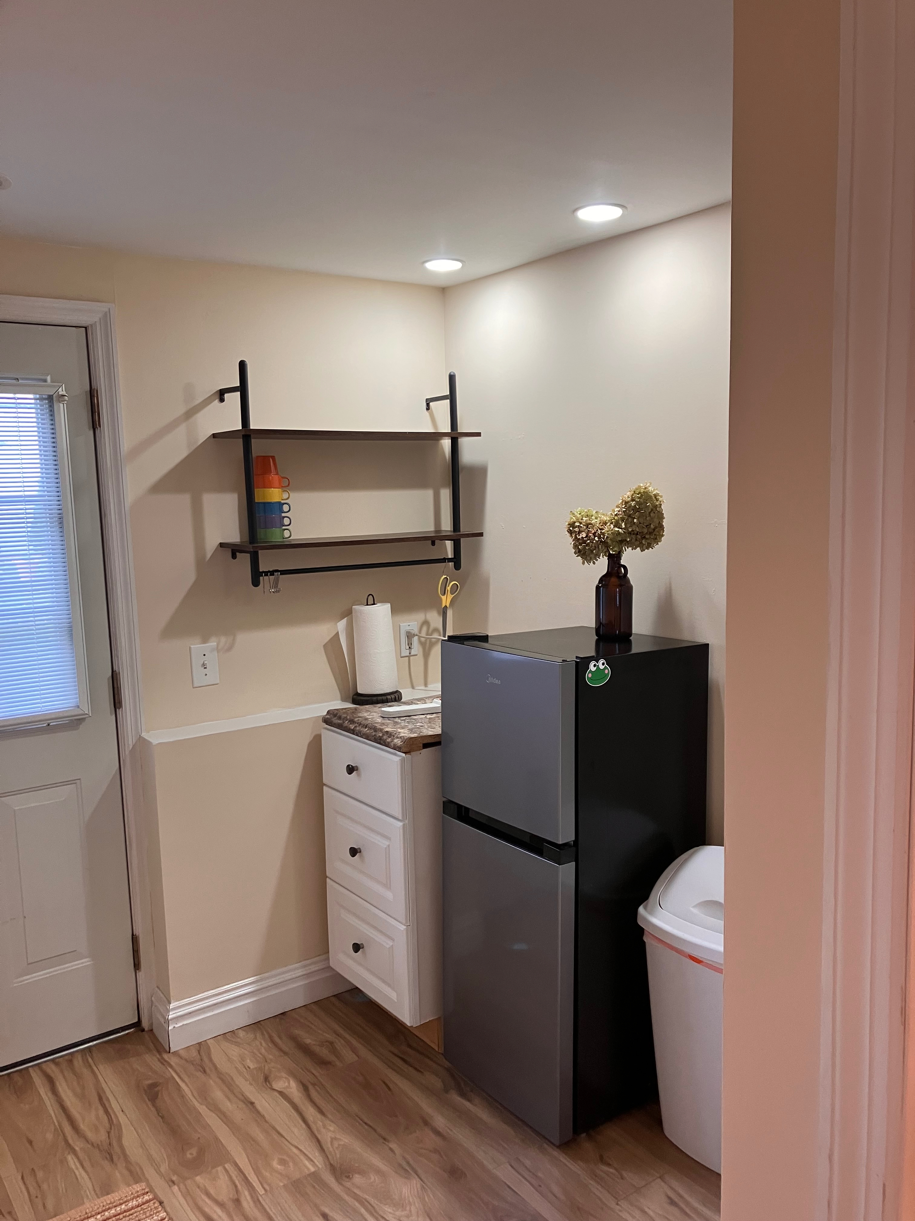South Shore Coastal Living Prefect for Traveling Healthcare Pros! - Photo 5