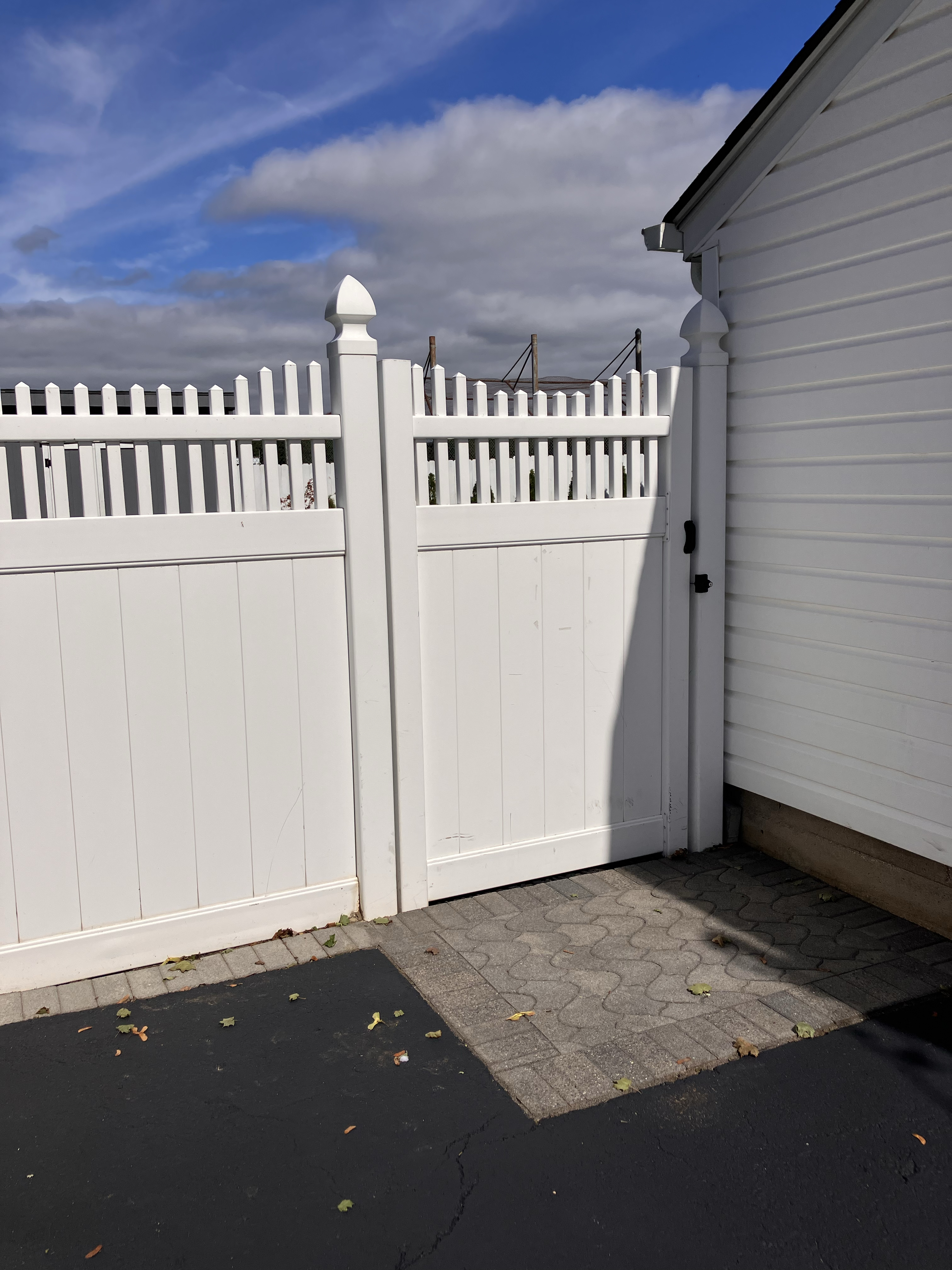 South Shore Coastal Living Prefect for Traveling Healthcare Pros! - Photo 1