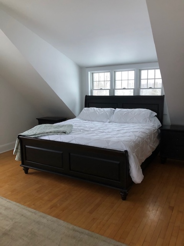 Stowe/Morrisville Large 2BR Private Apartment, Garage & Views - Photo 2