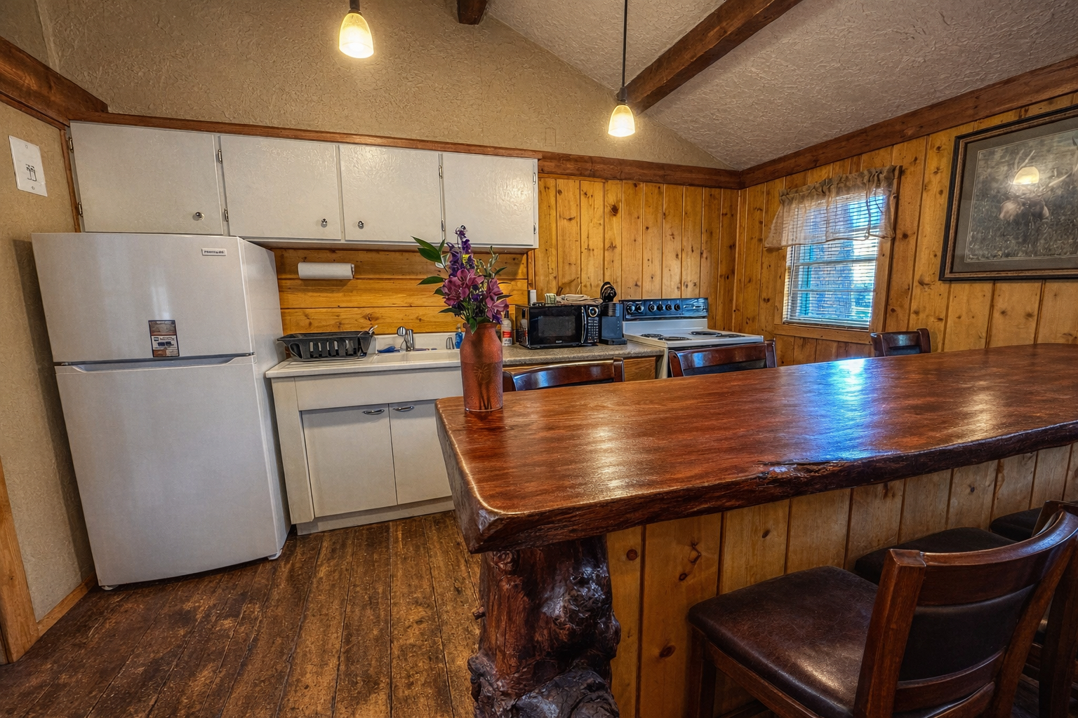 Riverfront Hideaway Cabin with Full Kitchen & Separate Living Area - Photo 5