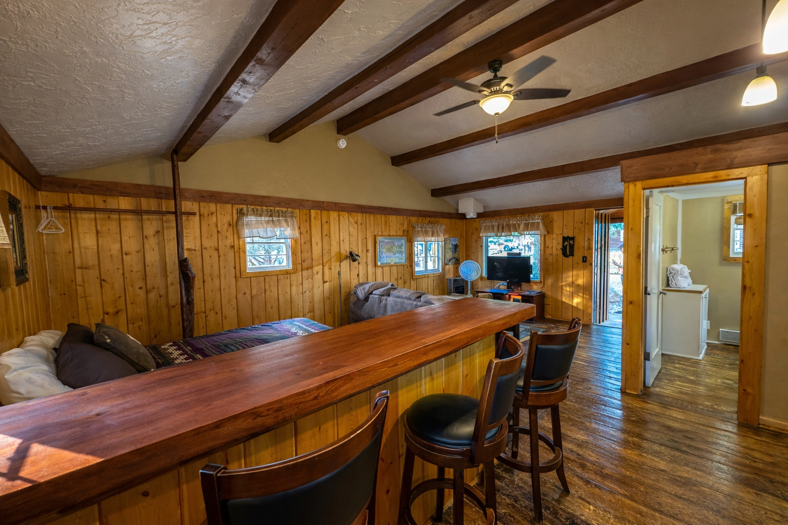 Riverfront Hideaway Cabin with Full Kitchen & Separate Living Area - Photo 6