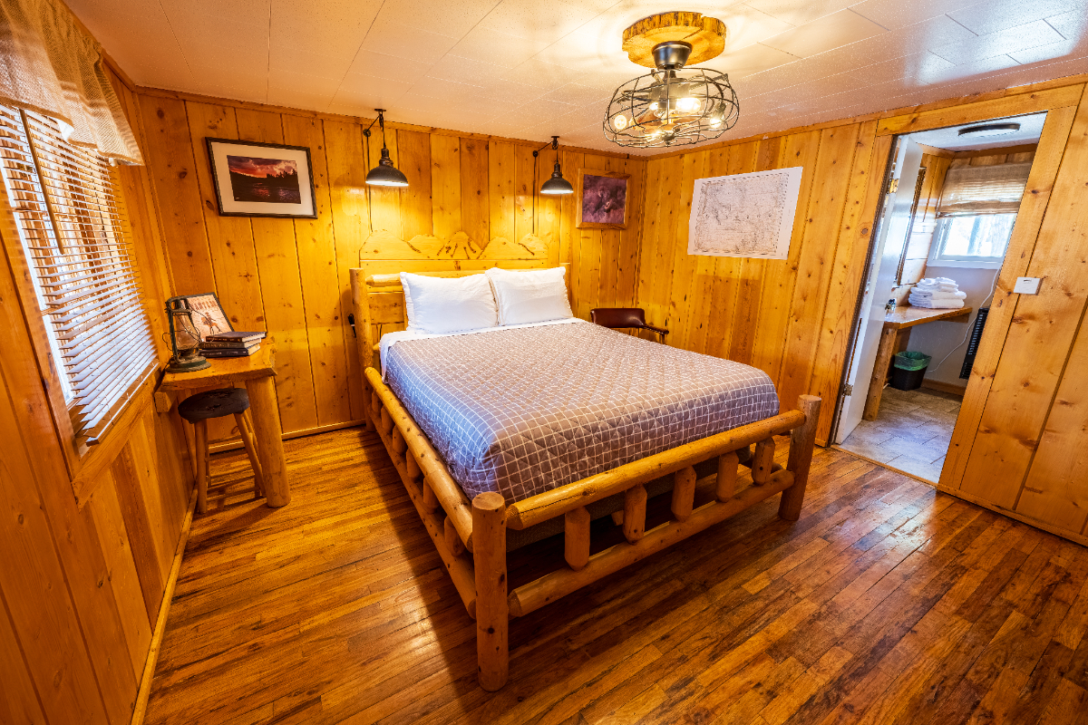 Riverfront Hideaway Cabin with Full Kitchen & Separate Living Area - Photo 1