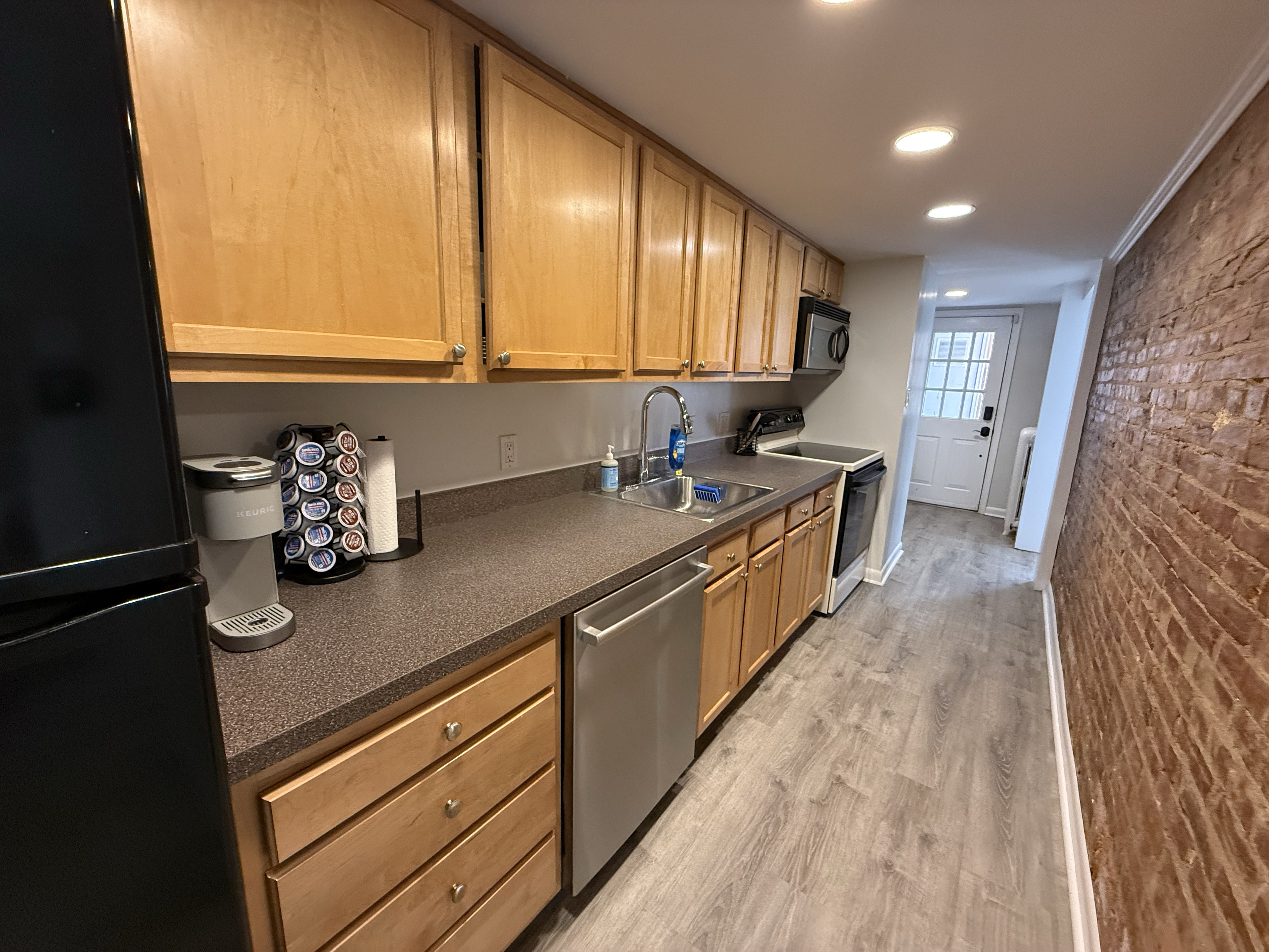 Private apartment in historic DC rowhouse - Photo 5