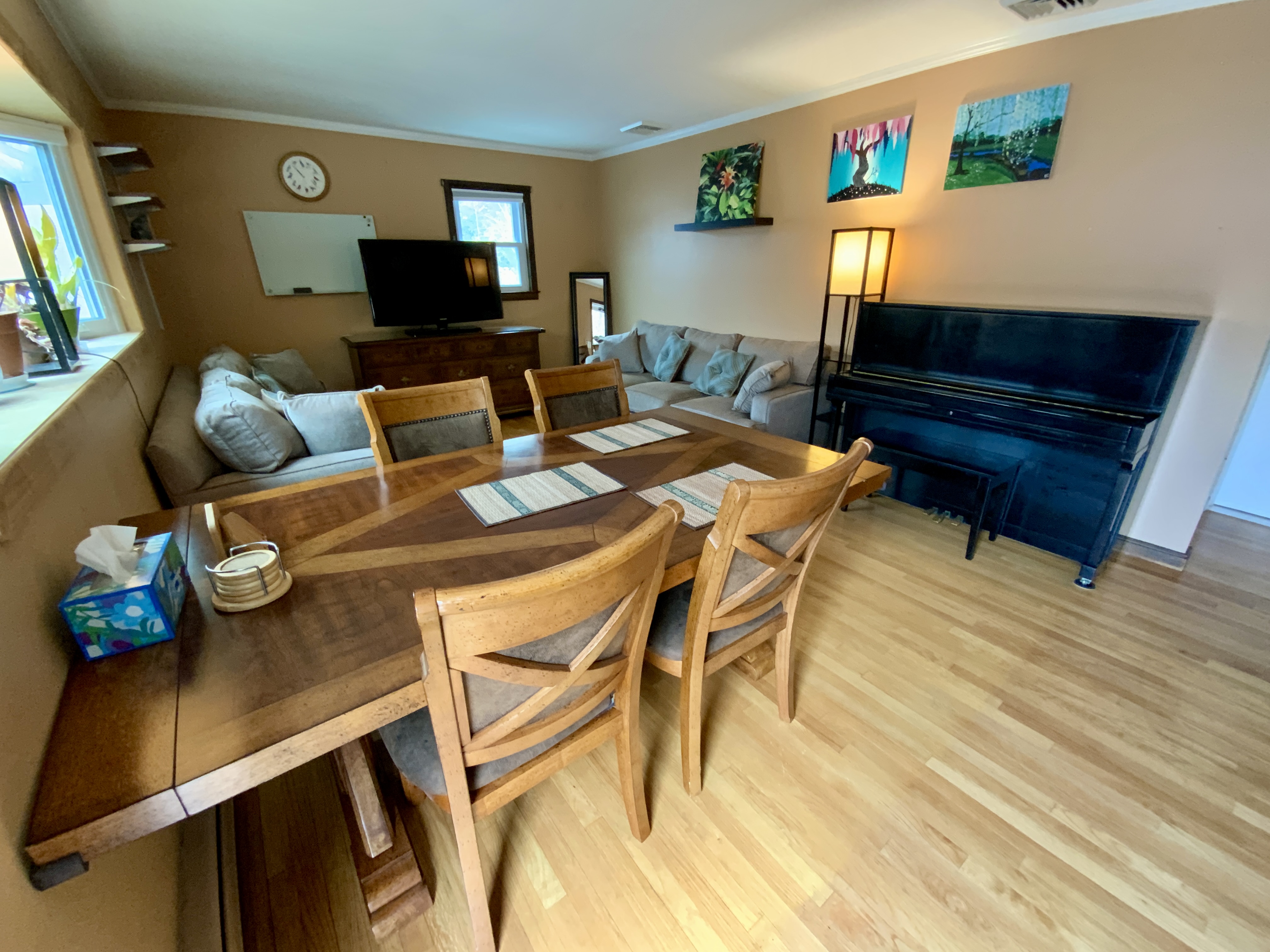 2 BR Home +Great Location +Laundry In-Unit +Full Kitchen: Upstairs Unit in a Two-Family House - Photo 1