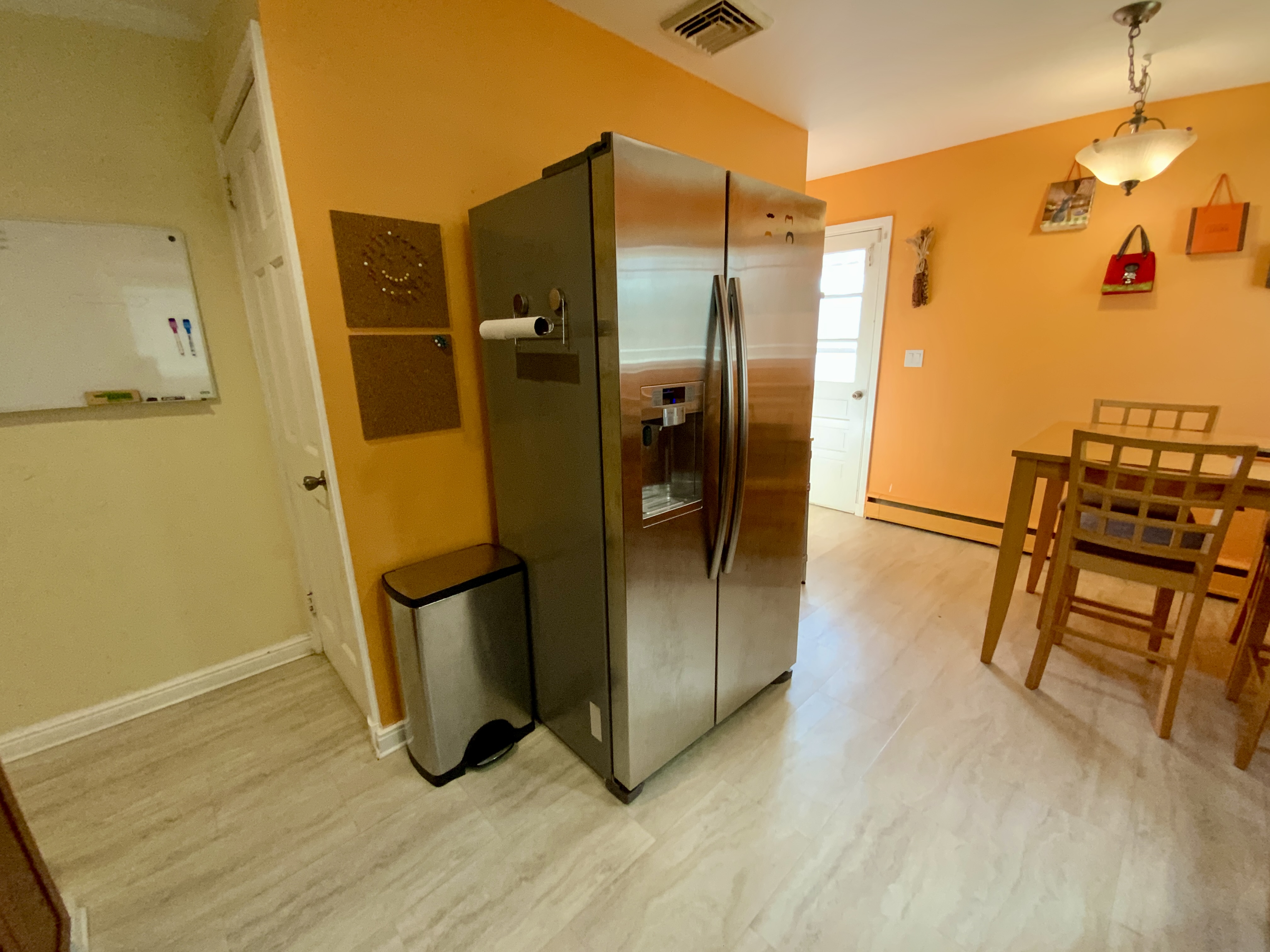 2 BR Home +Great Location +Laundry In-Unit +Full Kitchen: Upstairs Unit in a Two-Family House - Photo 10