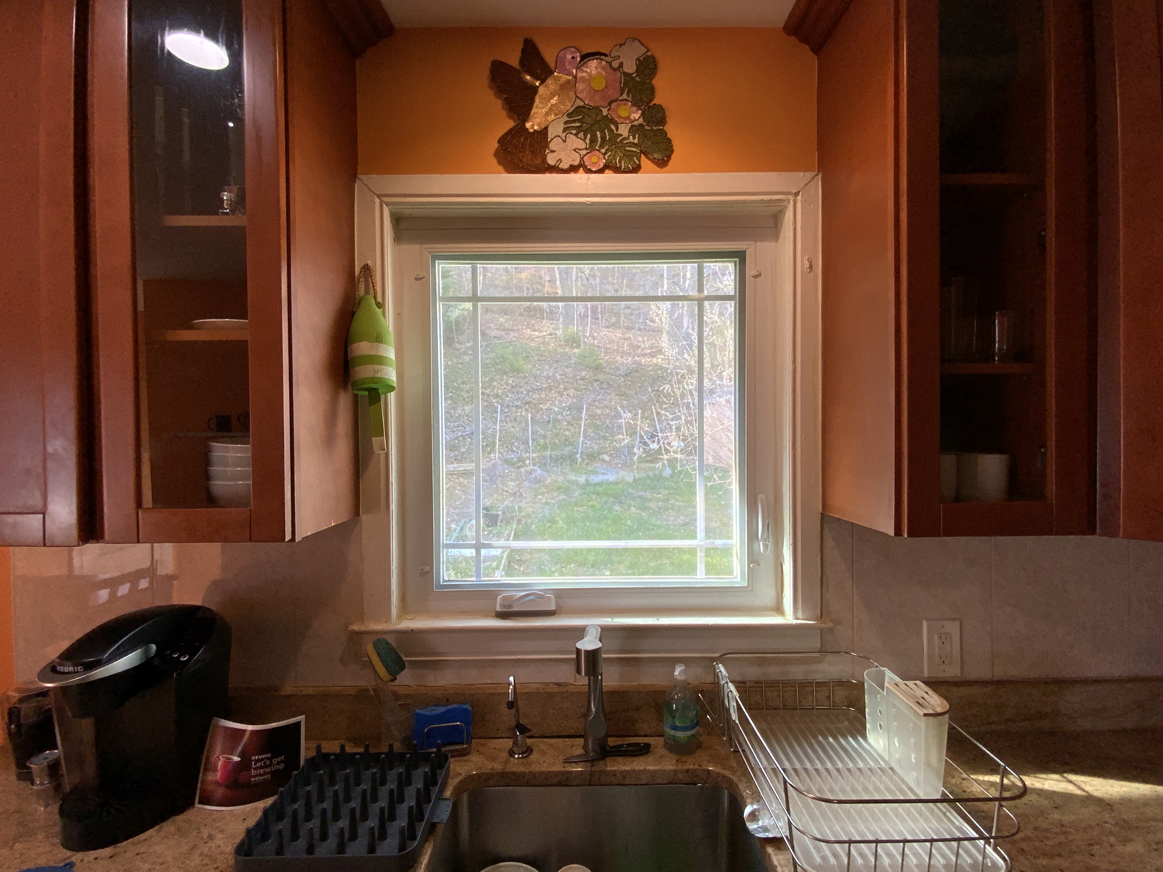 2 BR Home +Great Location +Laundry In-Unit +Full Kitchen: Upstairs Unit in a Two-Family House - Photo 7