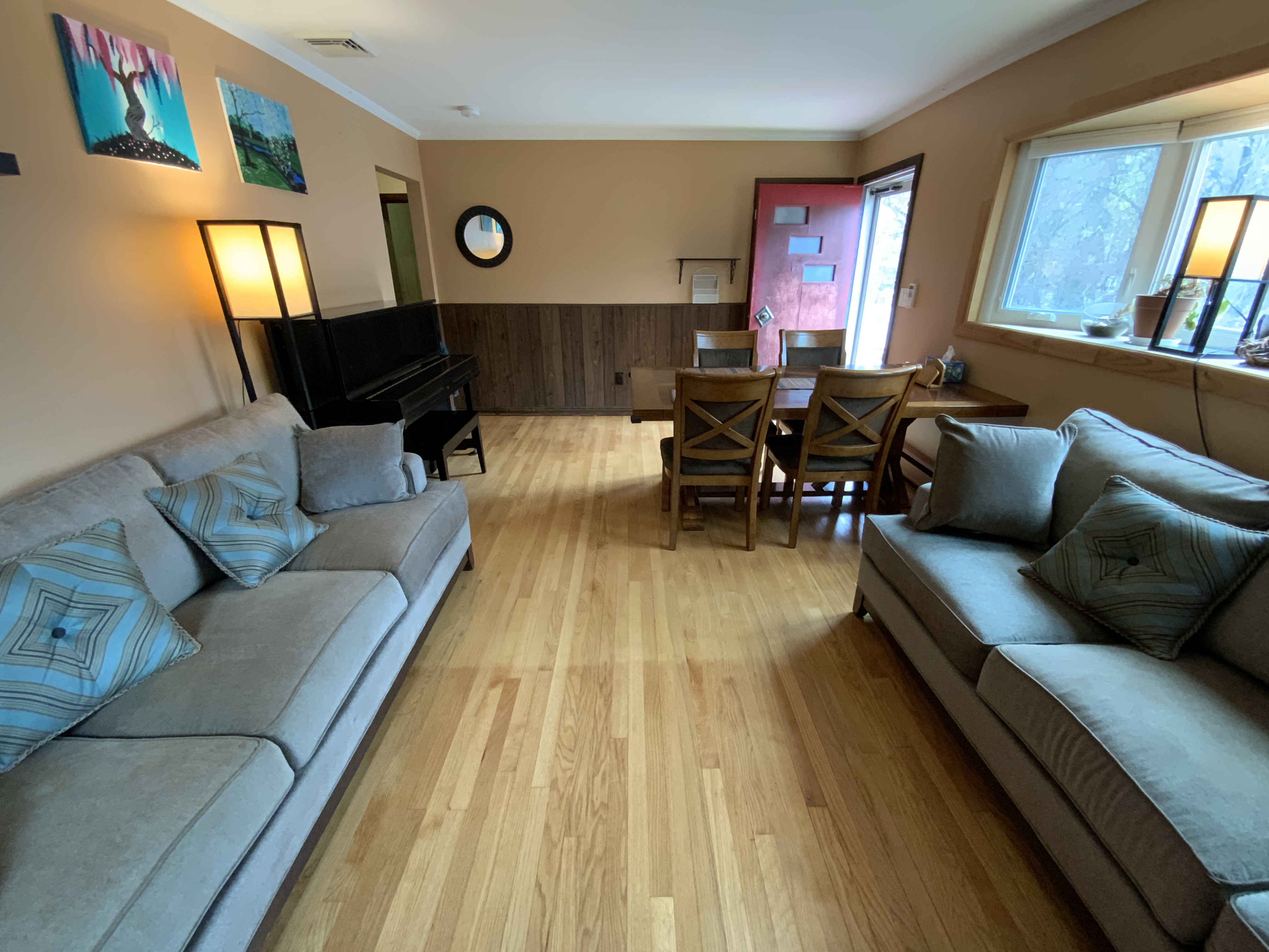 2 BR Home +Great Location +Laundry In-Unit +Full Kitchen: Upstairs Unit in a Two-Family House - Photo 2