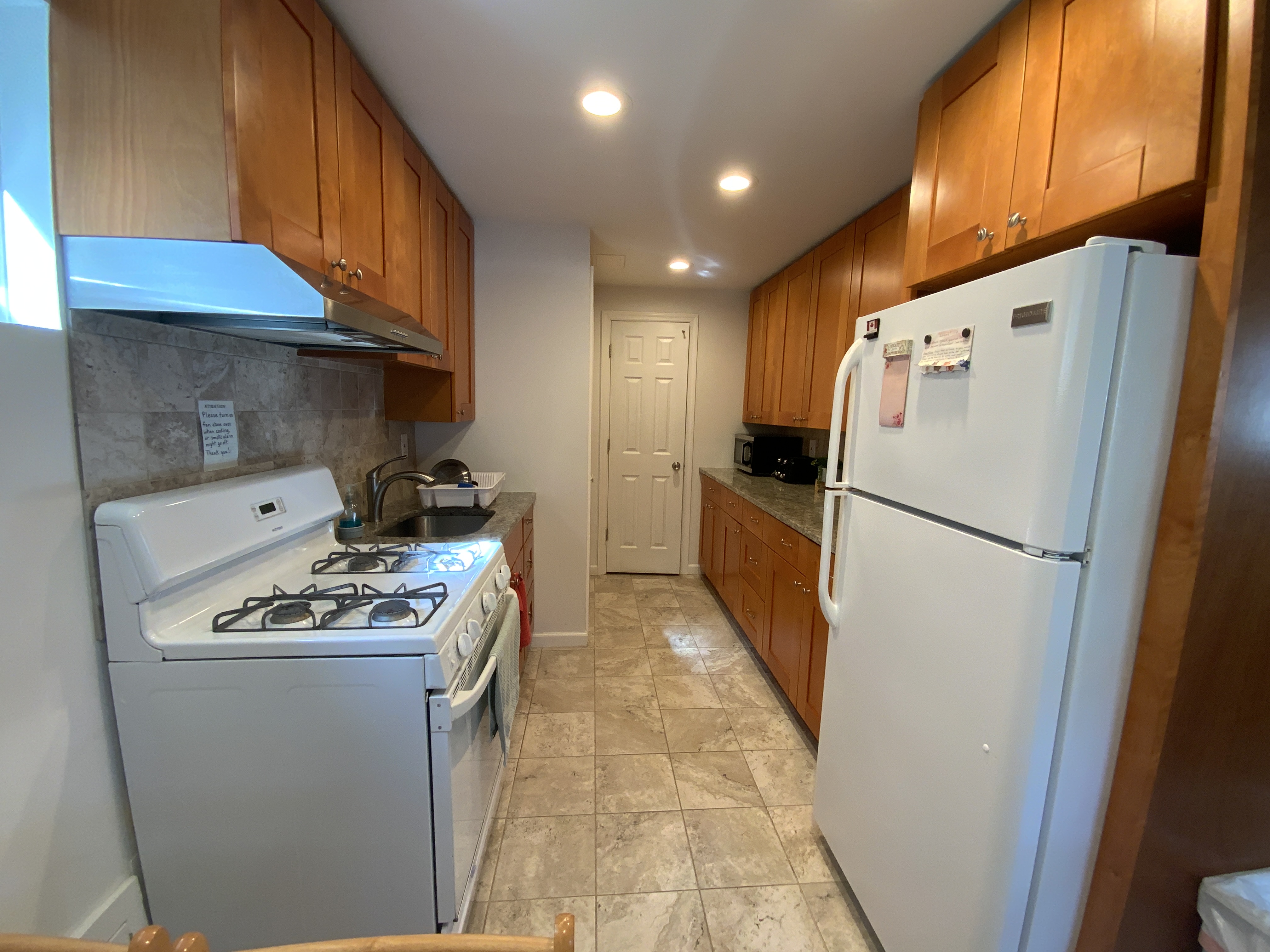 2 BR Home +Great Location +Laundry In-Unit +Full Kitchen: Upstairs Unit in a Two-Family House - Photo 2