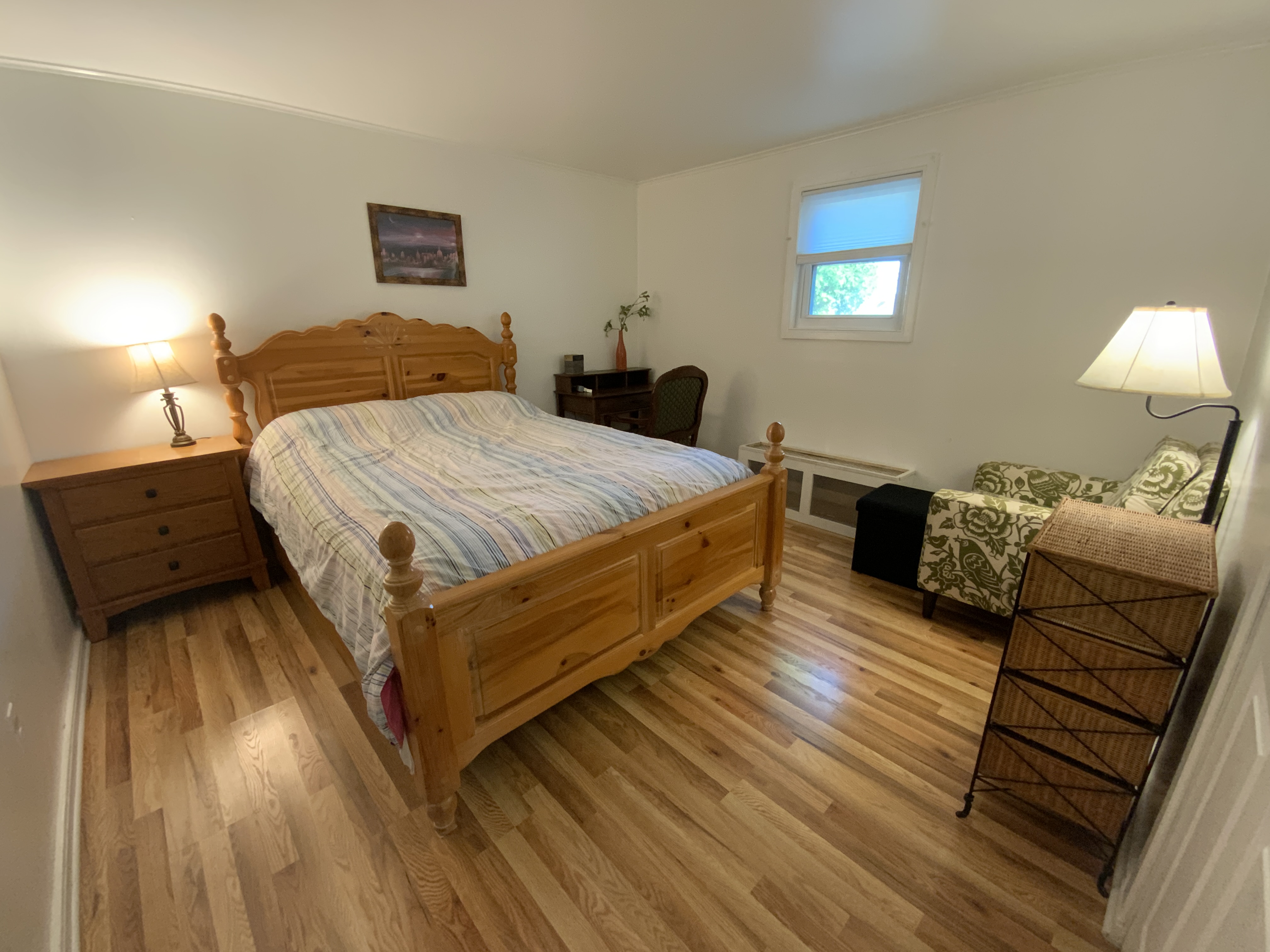 2 BR Home +Great Location +Laundry In-Unit +Full Kitchen: Upstairs Unit in a Two-Family House - Photo 9