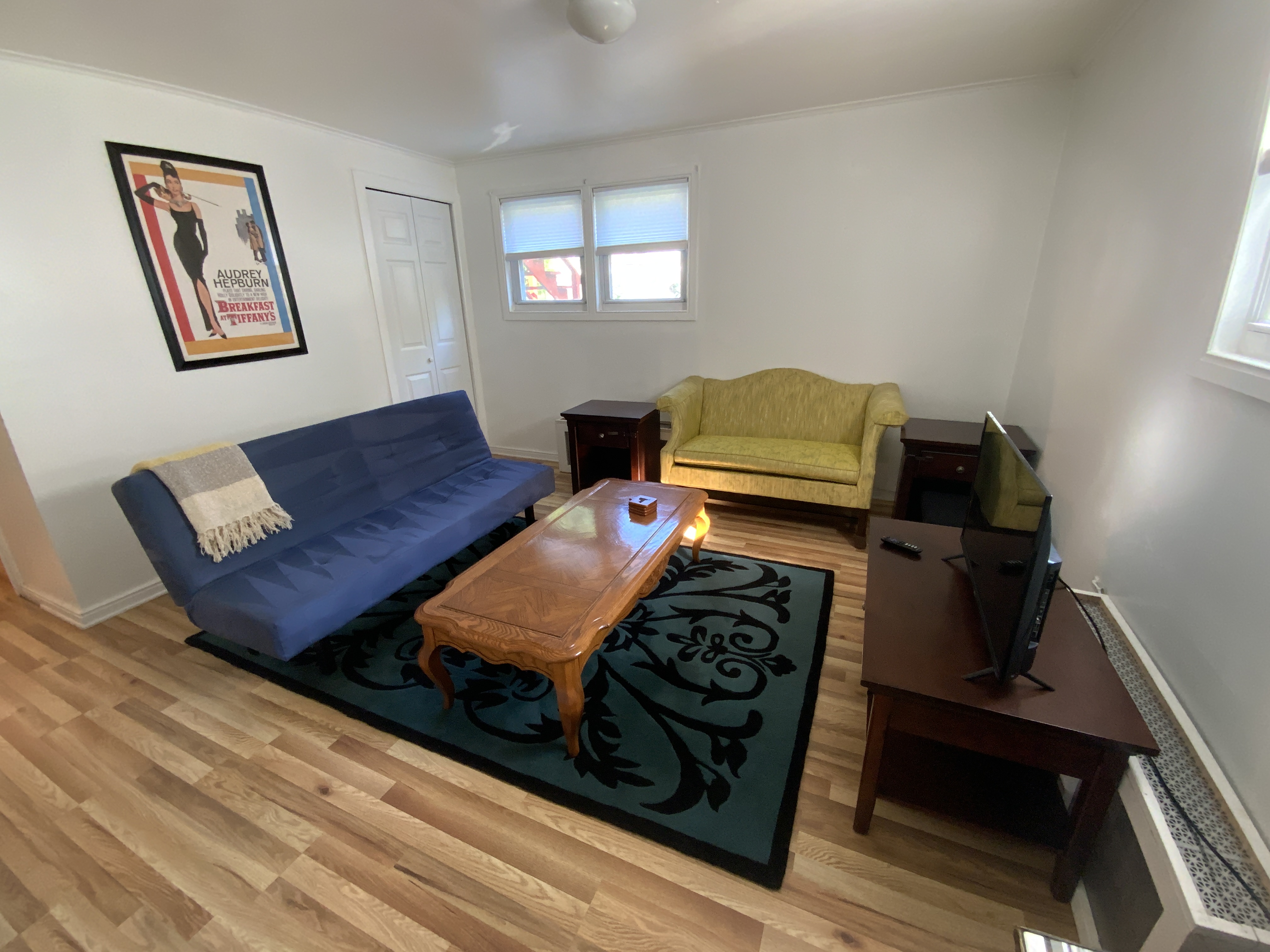 2 BR Home +Great Location +Laundry In-Unit +Full Kitchen: Upstairs Unit in a Two-Family House - Photo 1