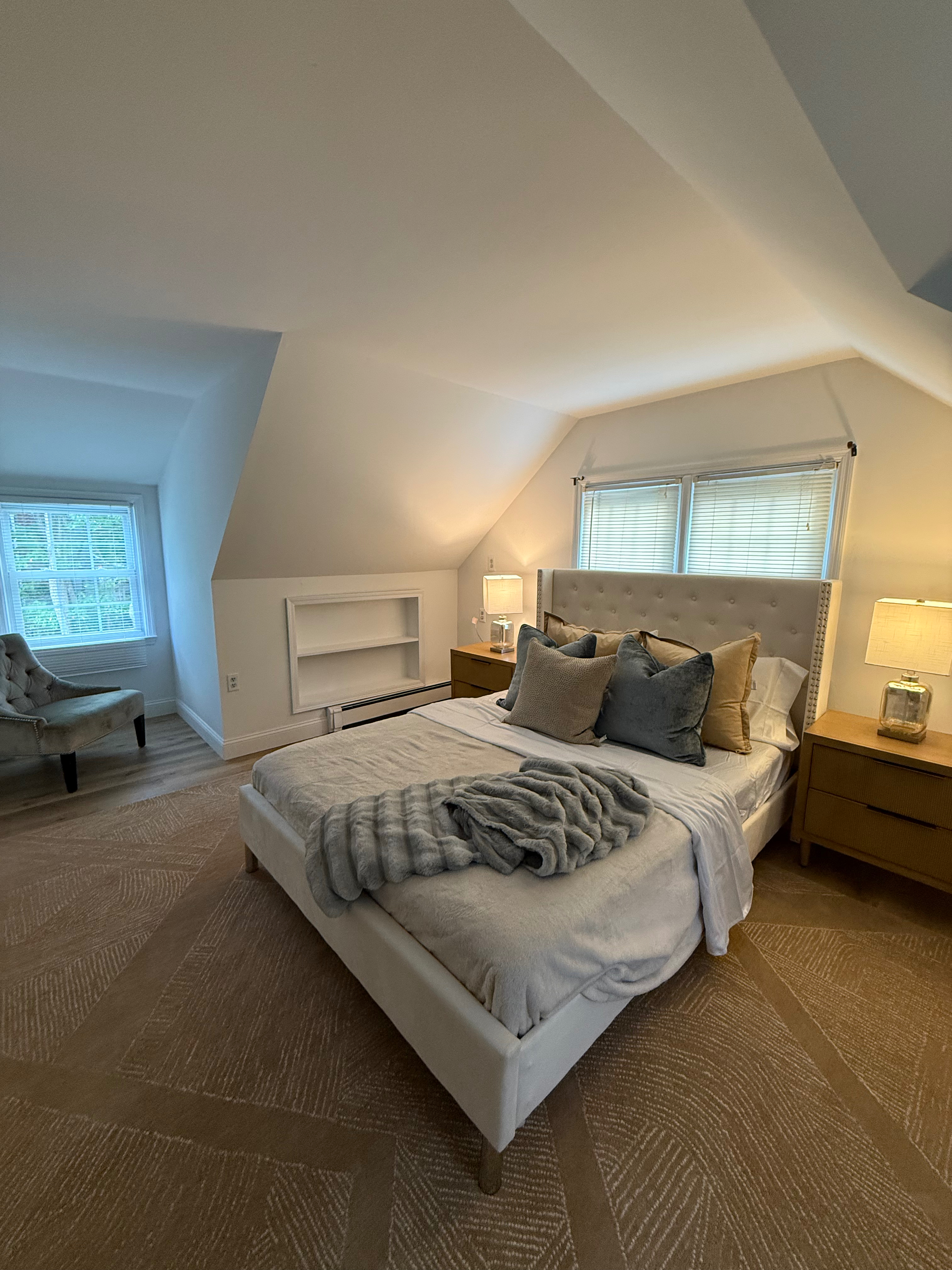 4 BR house by Stony Brook University & Hospital - Photo 2