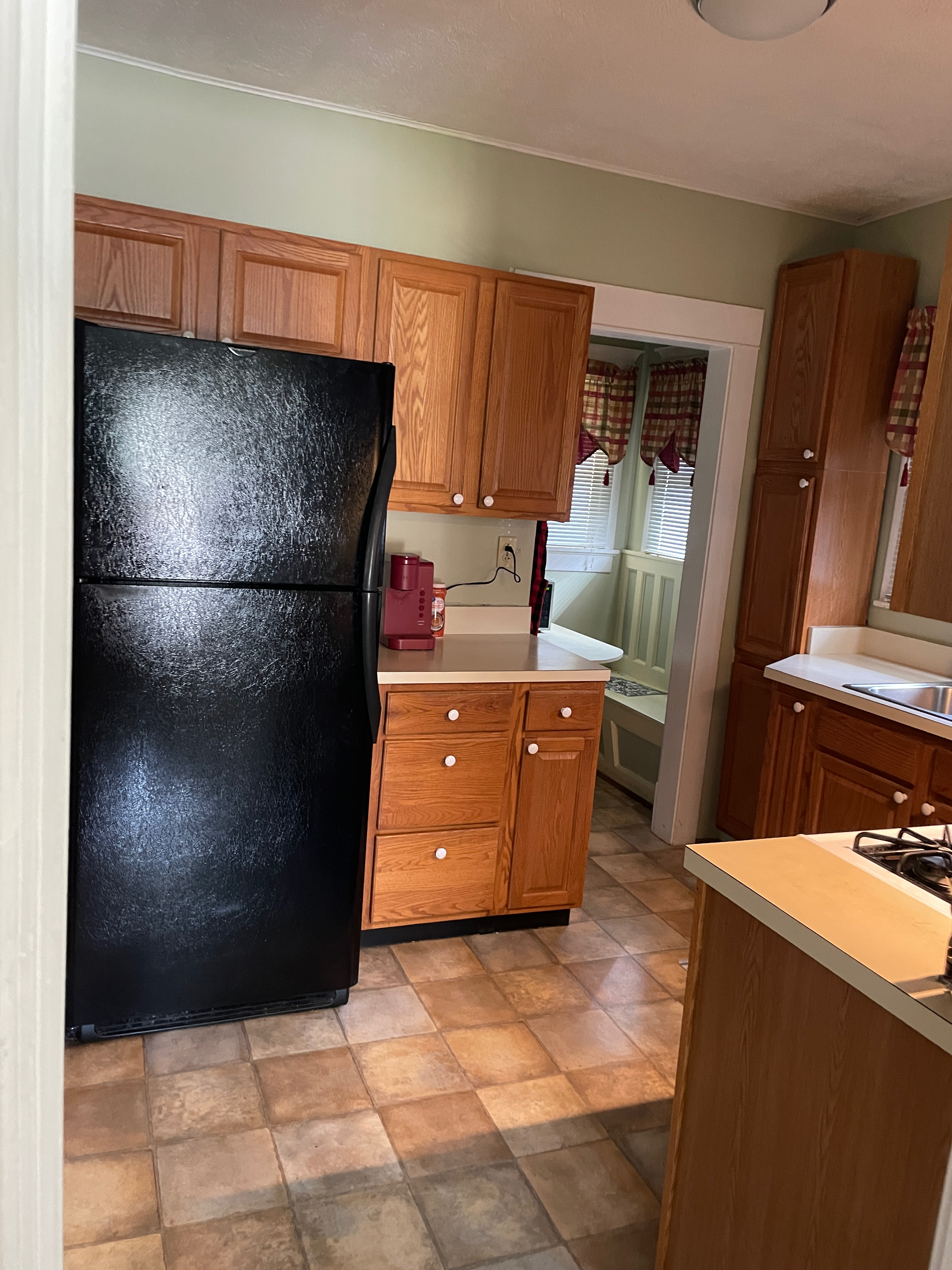 Quiet 2bd Bungalow - Close to hospitals - Photo 3