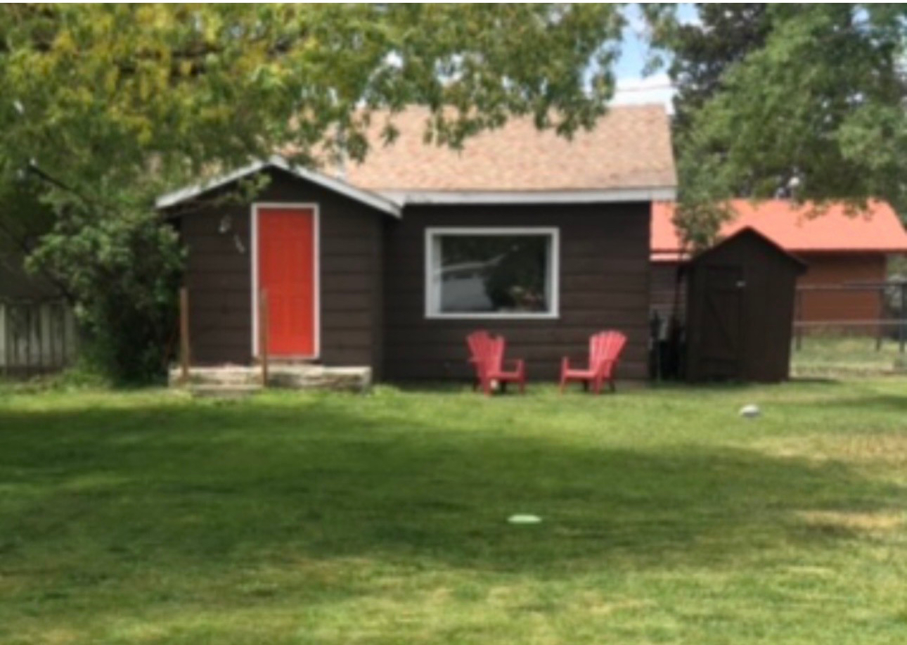 Unfurnished 2 Bedroom Clean Cabin with Amenities - Photo 1
