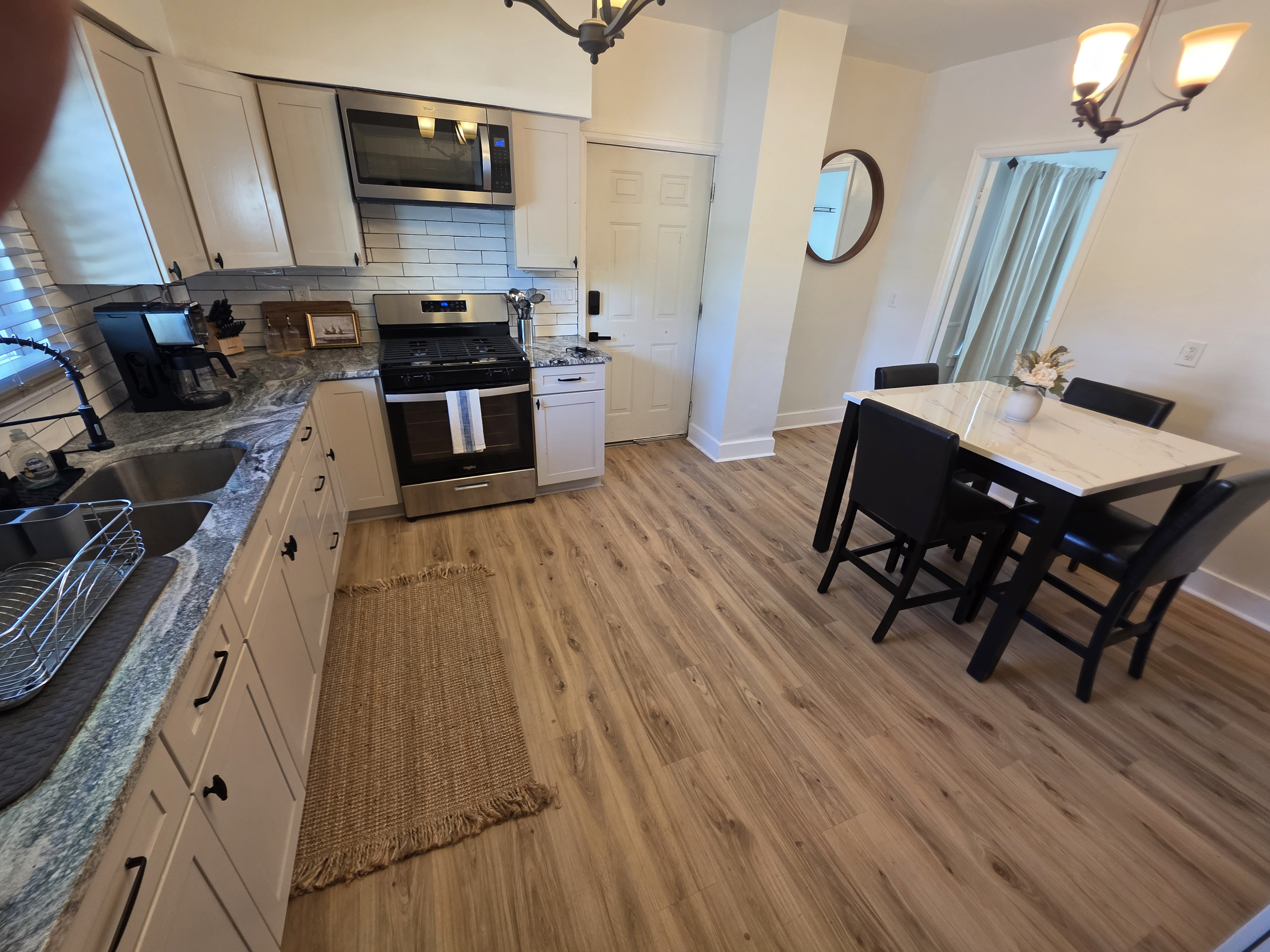 Fully Furnished First Floor Retreat With Heated Porch, Fireplace, WiFi And In Unit Laundry - Photo 10