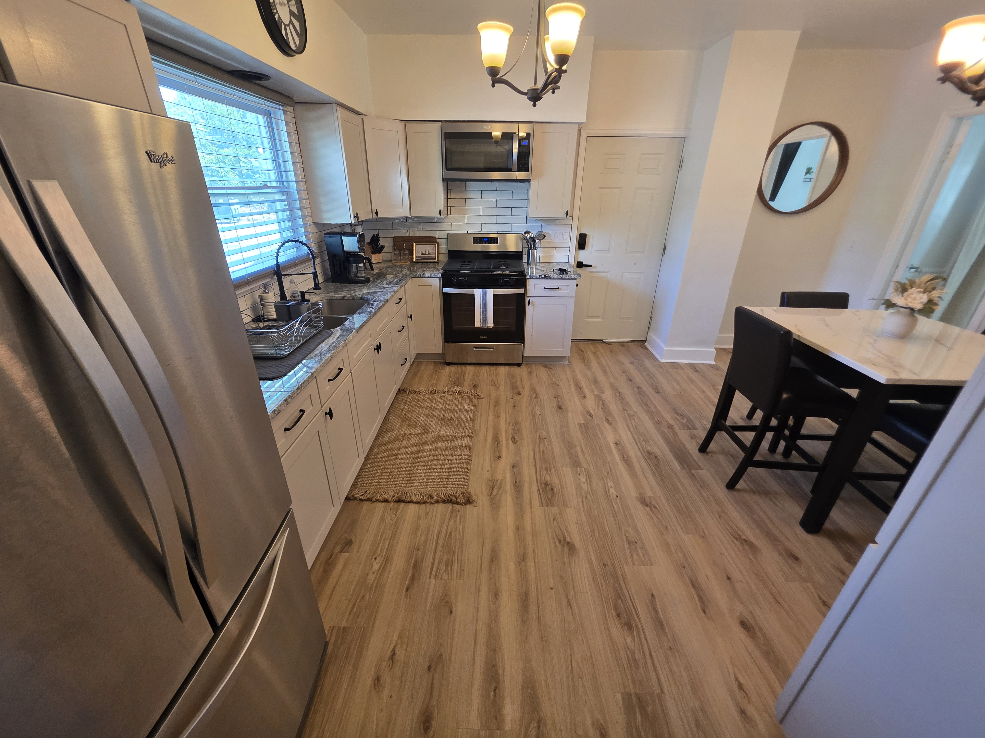 Fully Furnished First Floor Retreat With Heated Porch, Fireplace, WiFi And In Unit Laundry - Photo 11