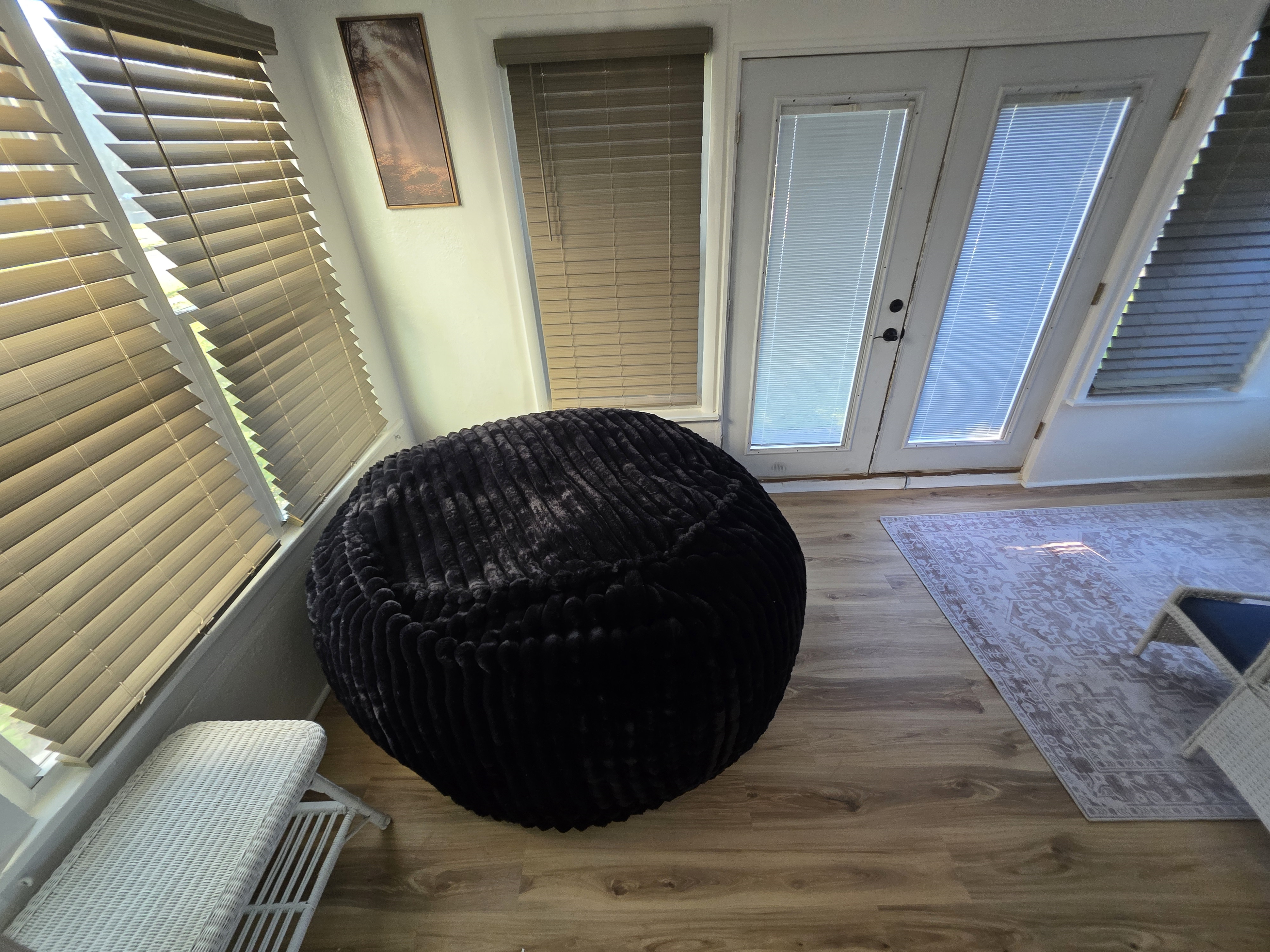 Fully Furnished First Floor Retreat With Heated Porch, Fireplace, WiFi And In Unit Laundry - Photo 4