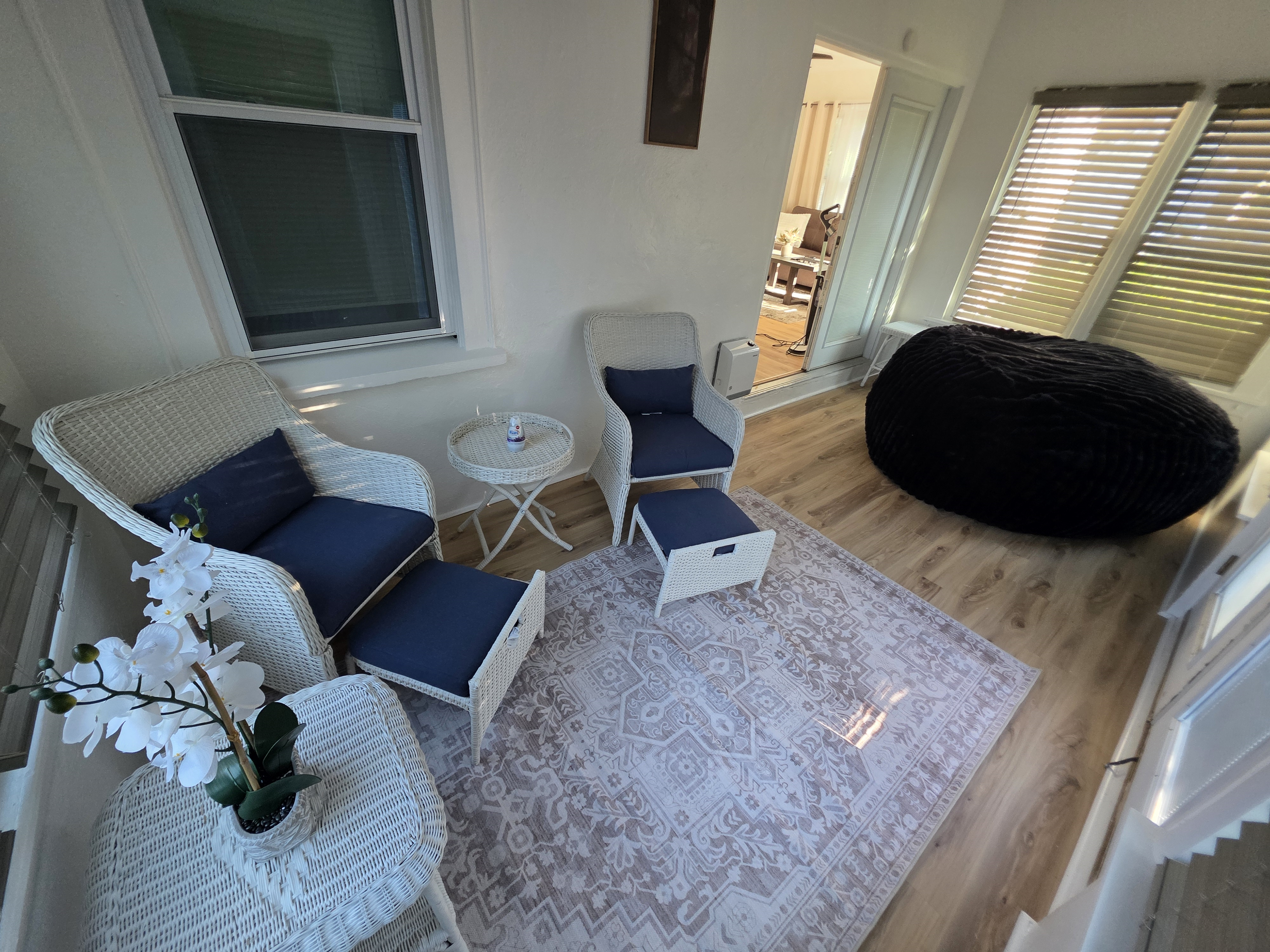 Fully Furnished First Floor Retreat With Heated Porch, Fireplace, WiFi And In Unit Laundry - Photo 1