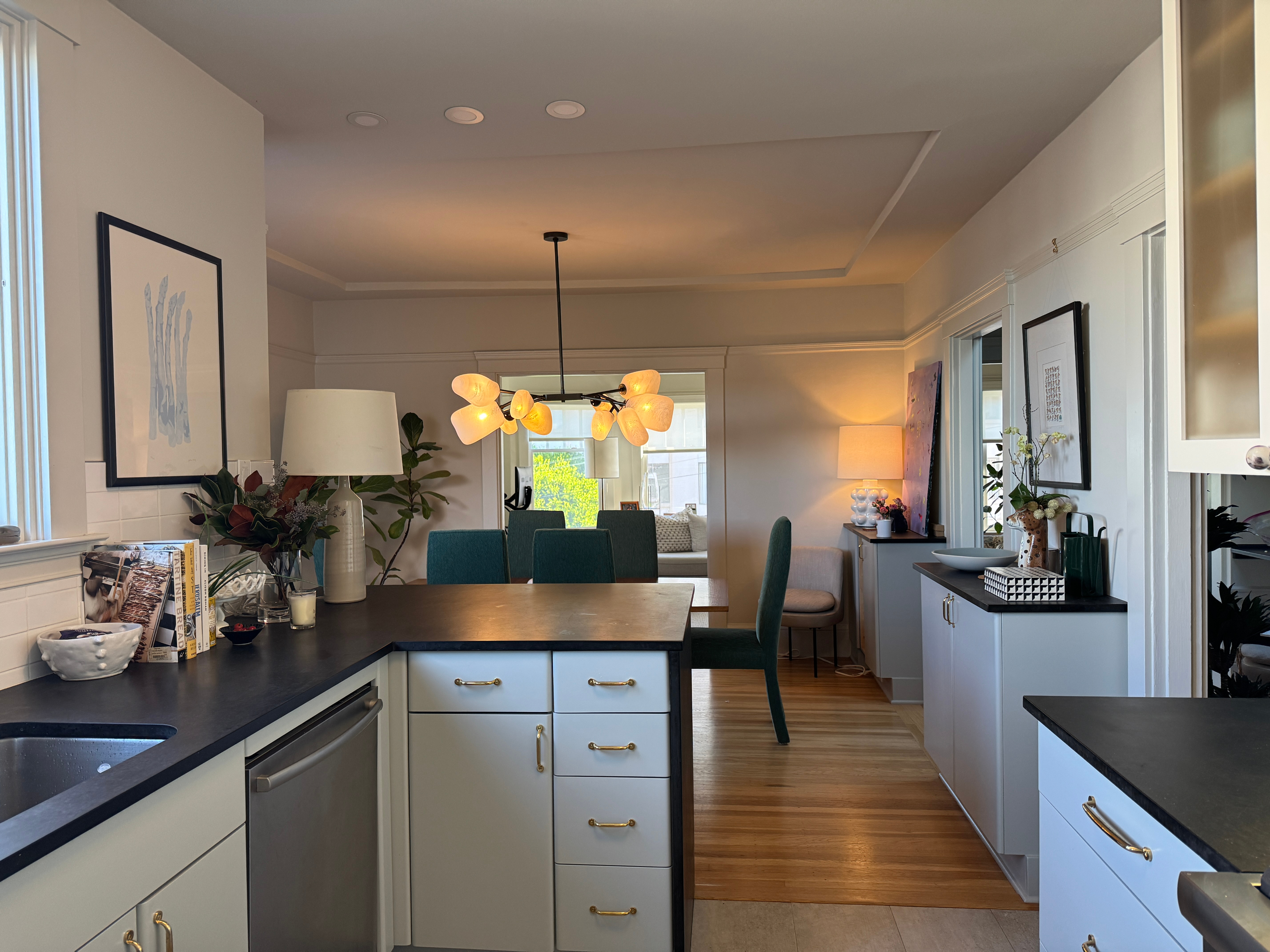 Sunny Top Floor 2 bed/1bath Condo Near Cole Valley and UCSF Parnassus - Photo 5