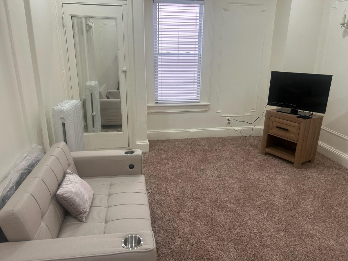 Move-In Ready 1BR Apartment Near Montefiore Mount Vernon Hospital And Metro-North - Photo 1