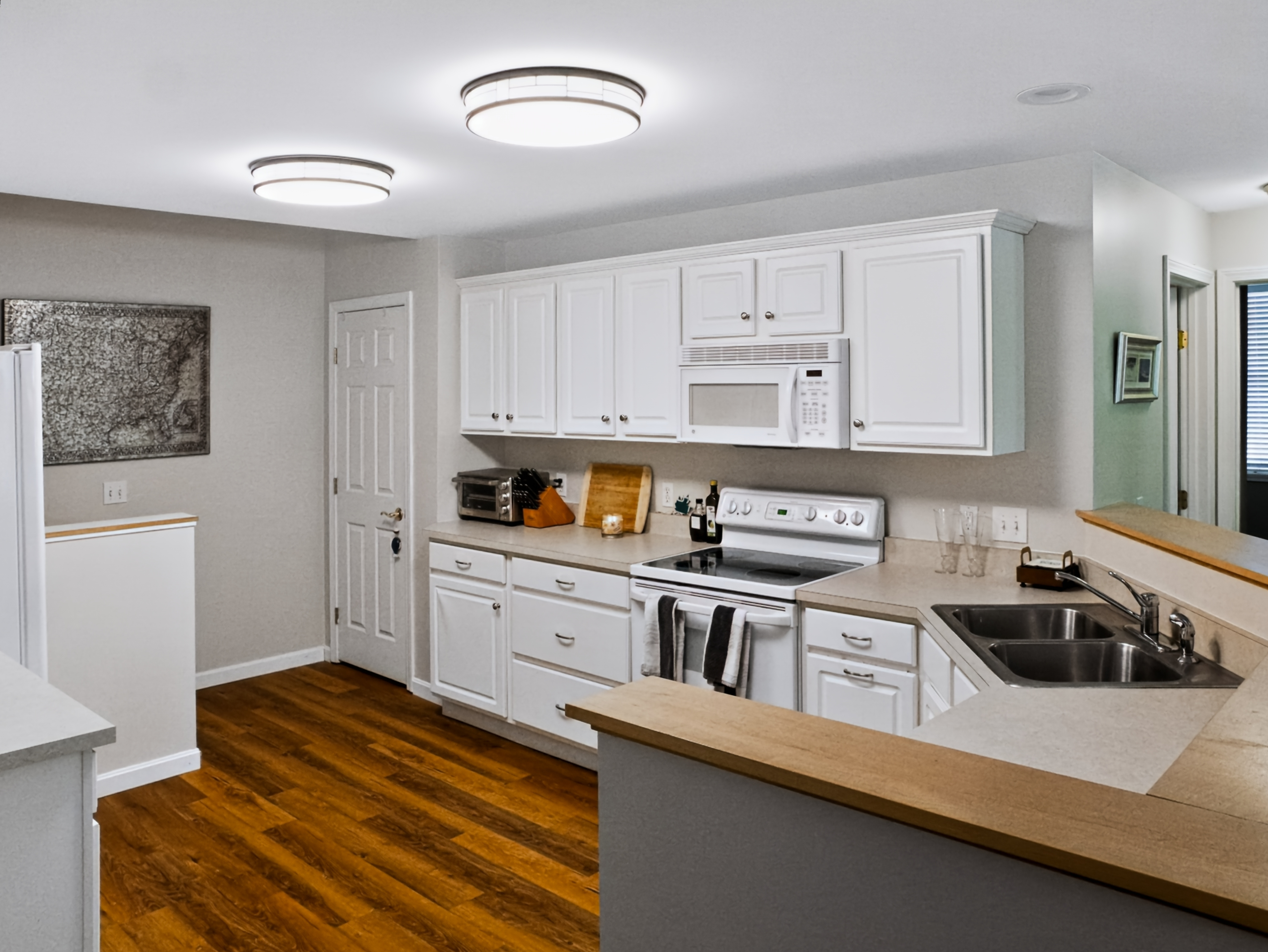 Move In Ready in the Heart of Essex Junction - Photo 2