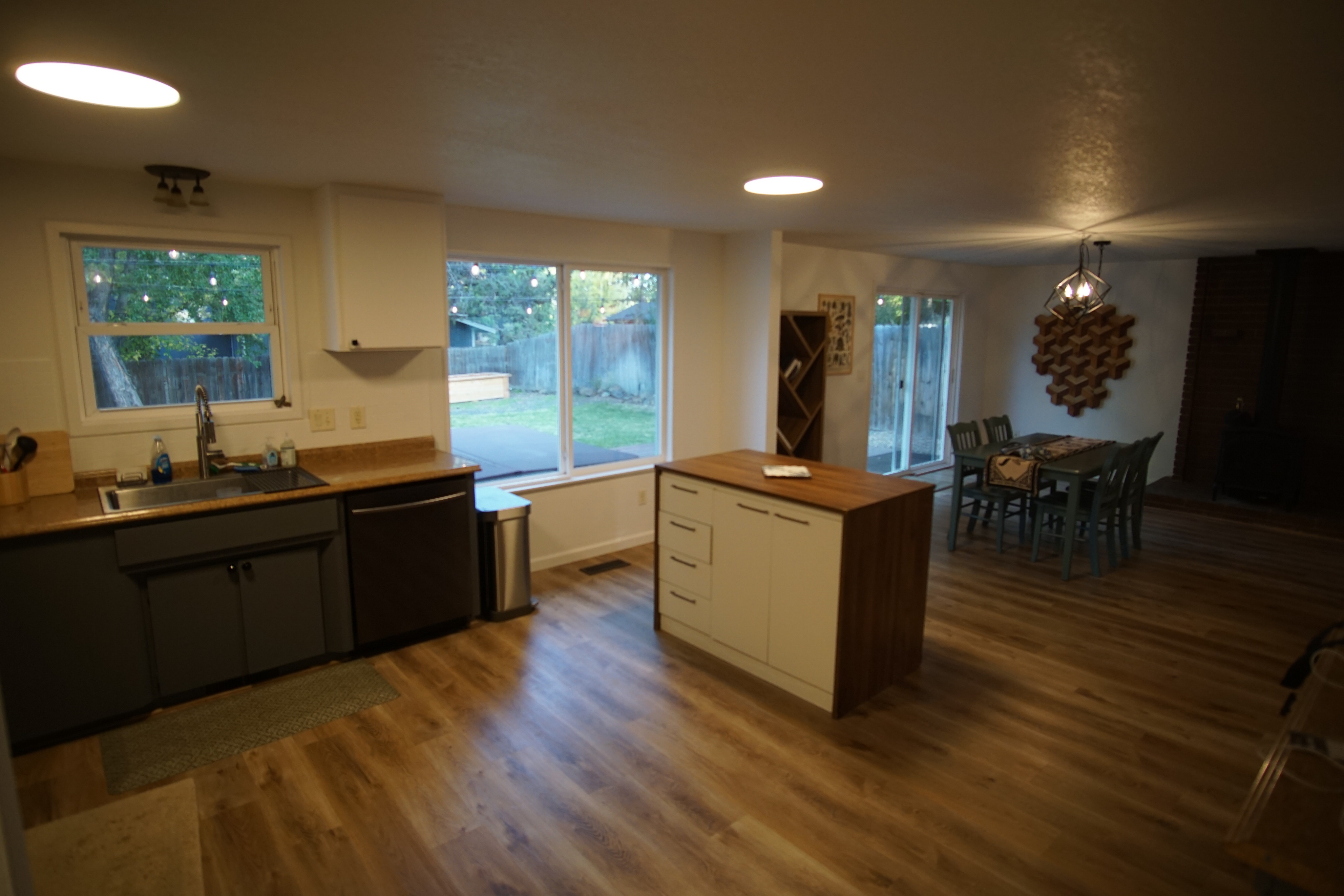 Modern & Cozy Bend Retreat | Minutes to St. Charles Hospital - Photo 5