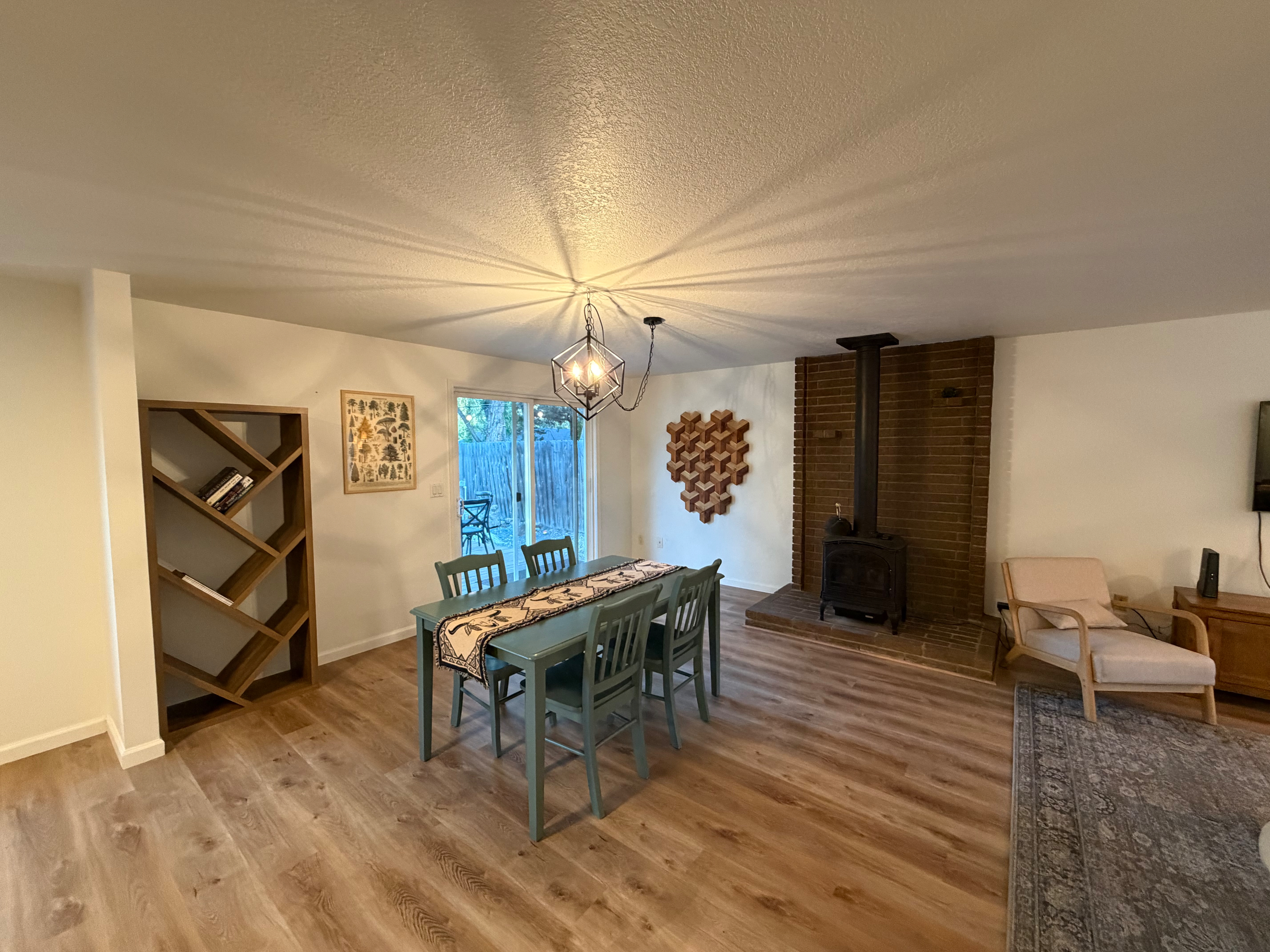 Modern & Cozy Bend Retreat | Minutes to St. Charles Hospital - Photo 3