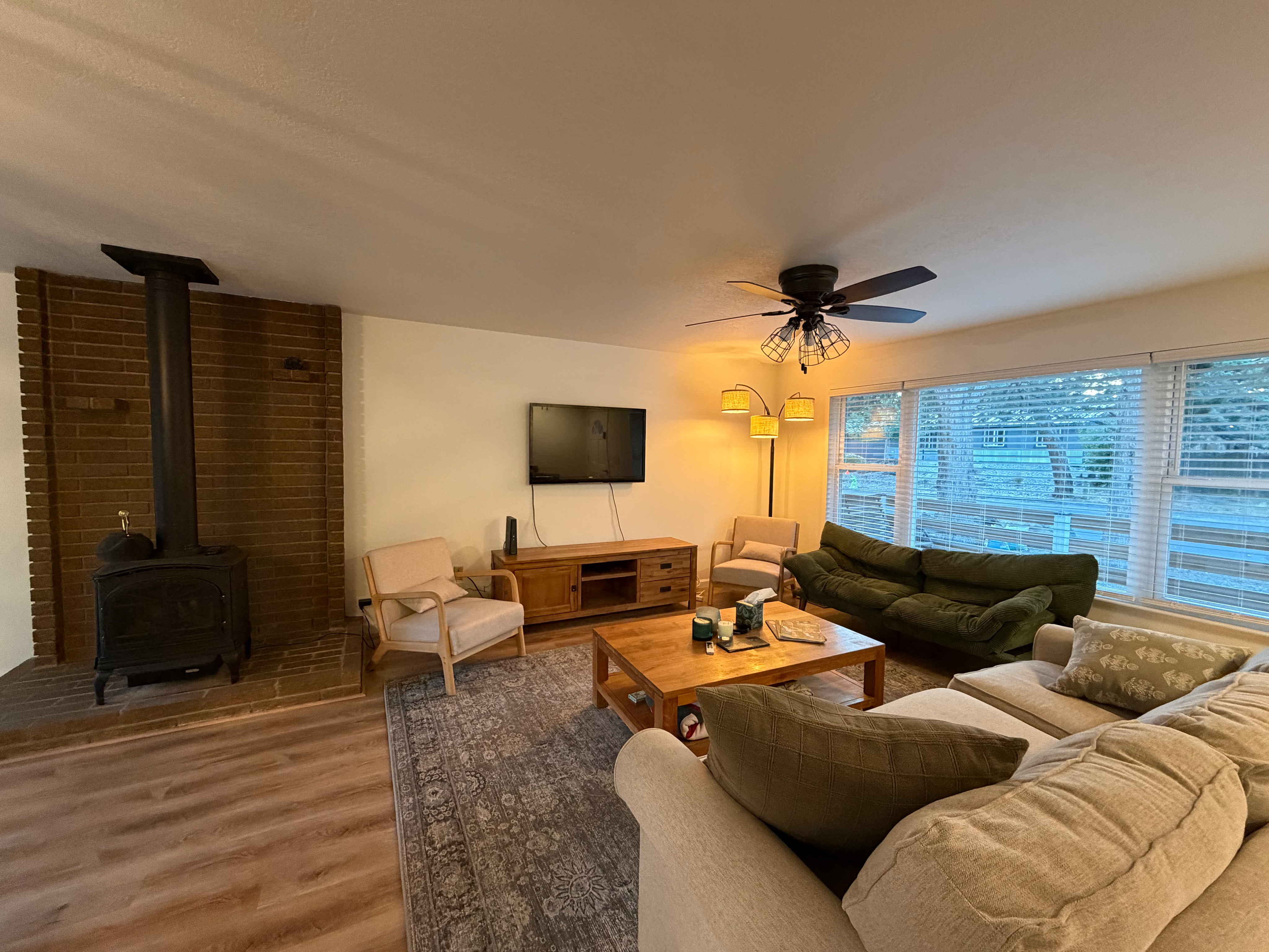 Modern & Cozy Bend Retreat | Minutes to St. Charles Hospital - Photo 2