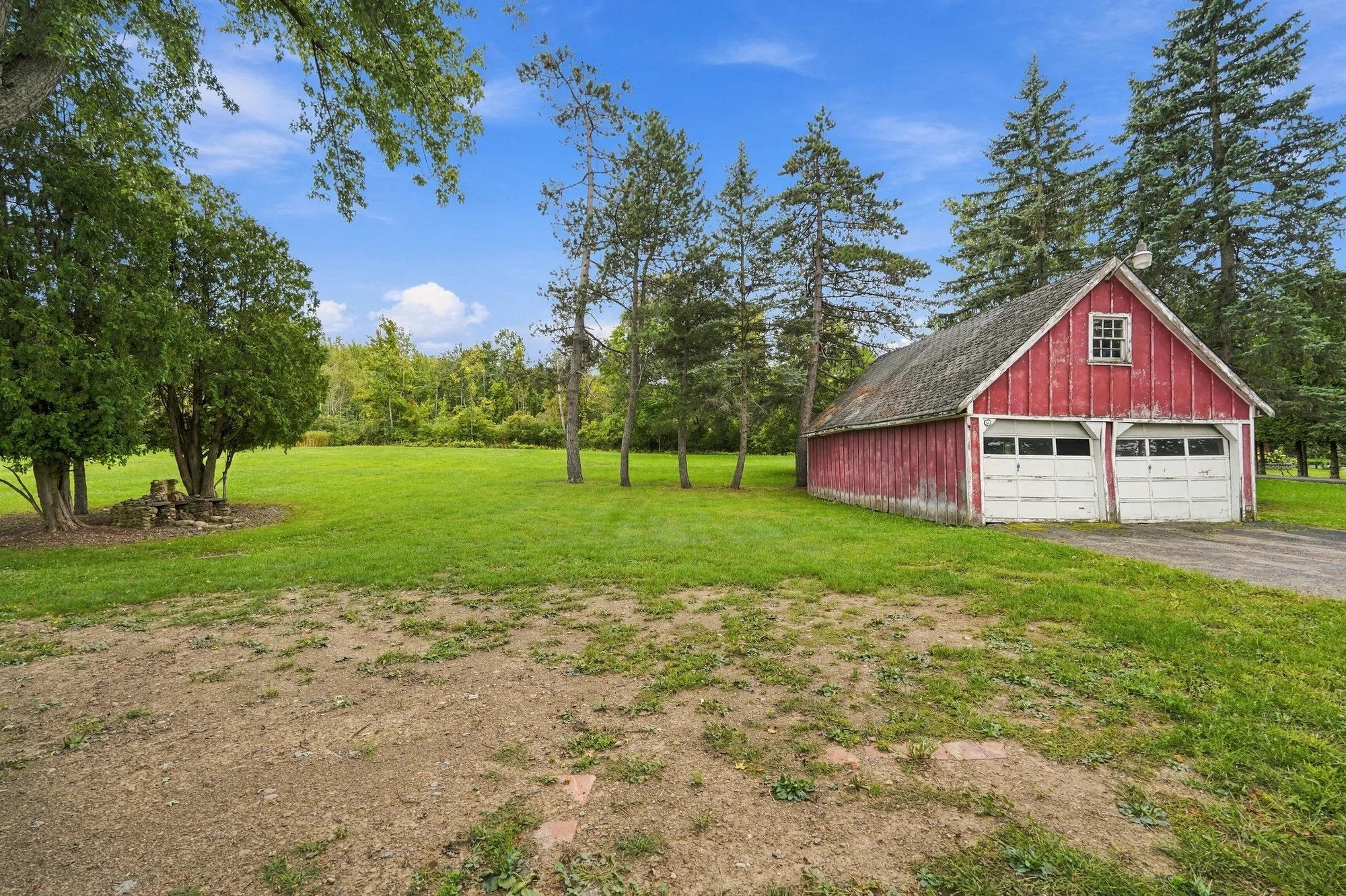 3 Bed Single-Family House with Loft, Washer/Dryer, Driveway Parking - Photo 4
