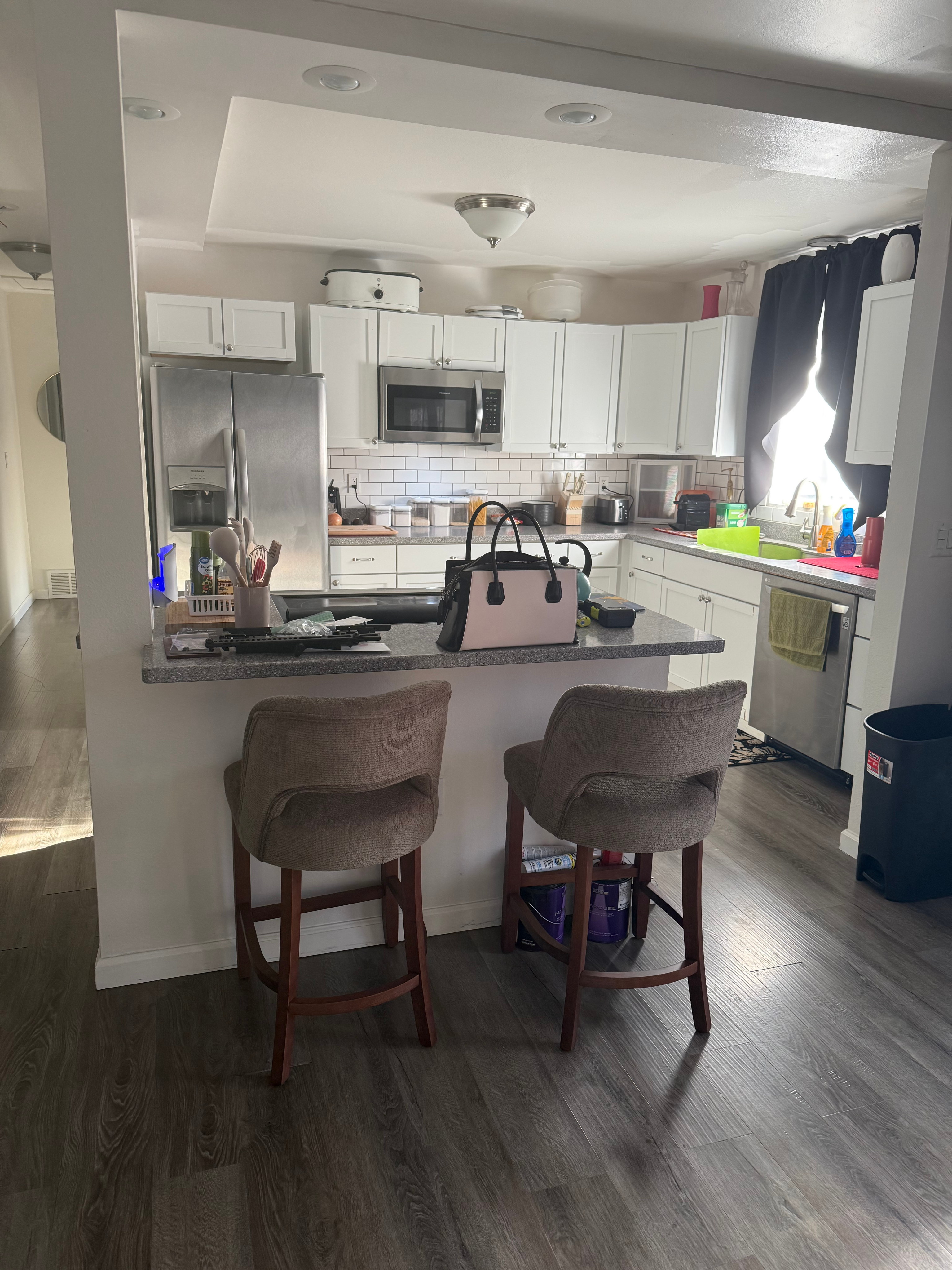 Private fully furnished rooms in Beautiful Shared Home - Photo 4