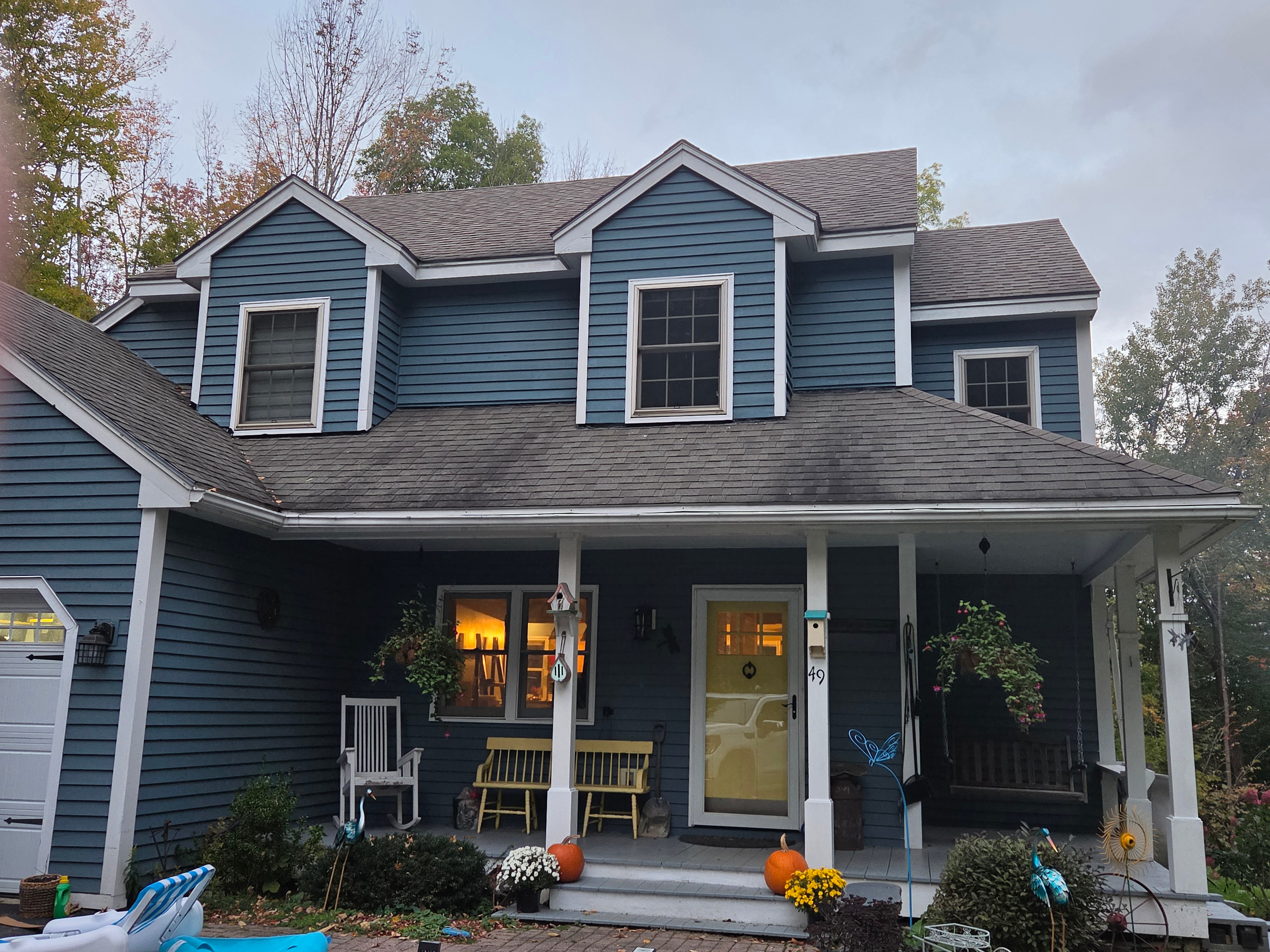 Beautiful, remote home on 4 acres with lake frontage for rent. Furnished. Perfect fit for a travelin - Photo 4