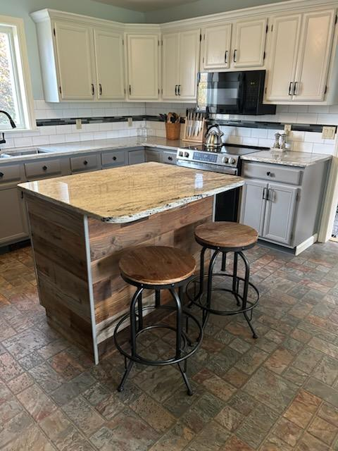 Peaceful 2BR Retreat With Workspace Near Central Vermont Medical Center And Ski Areas - Photo 3