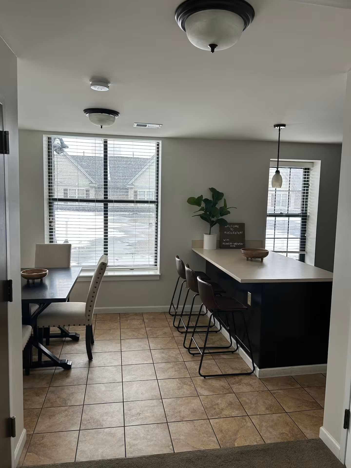 Minutes to URMC/Strong - Furnished 2BR in Walkable East End, All-Inclusive - Photo 4