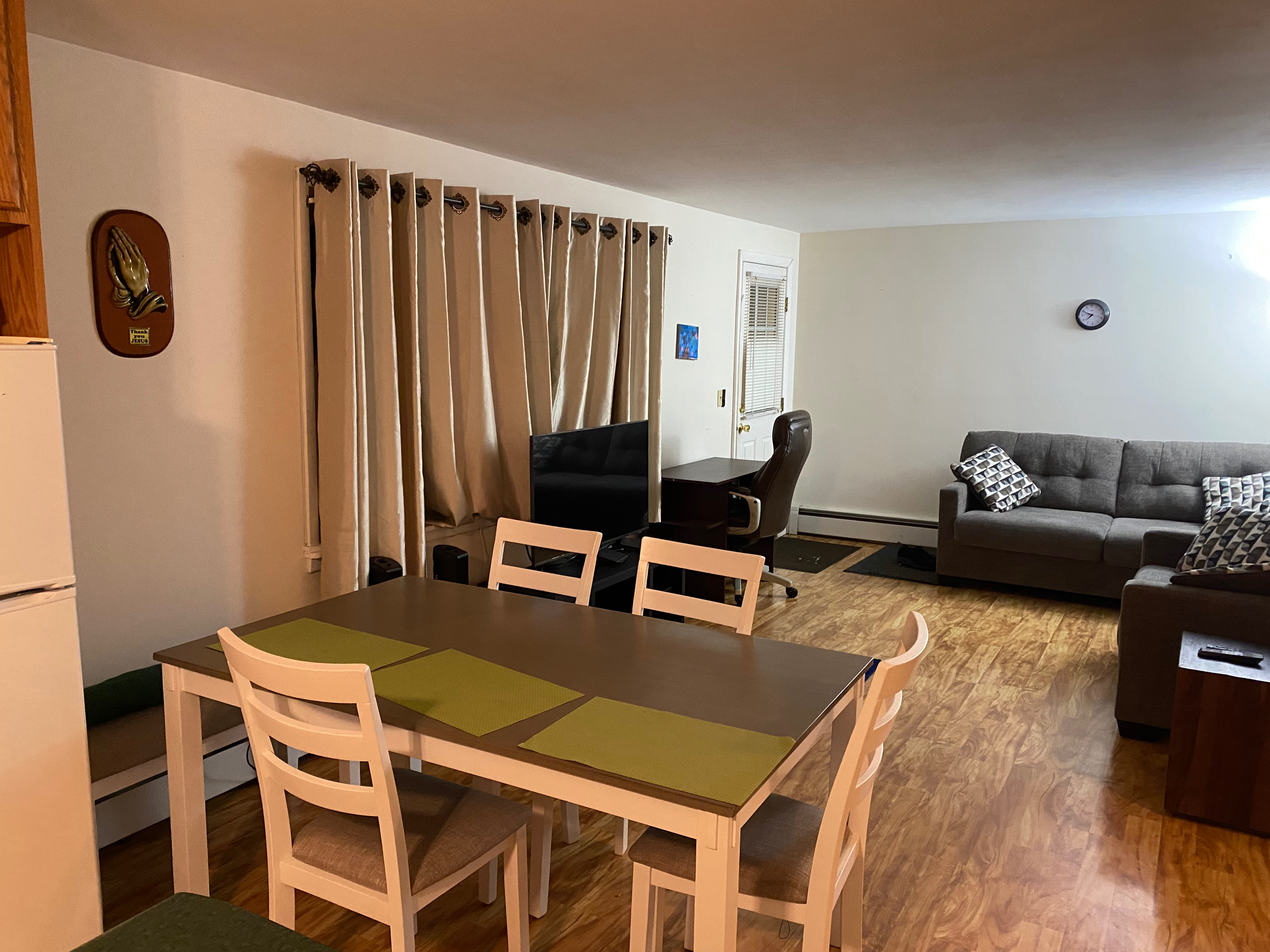 Beautiful Condo - Photo 3