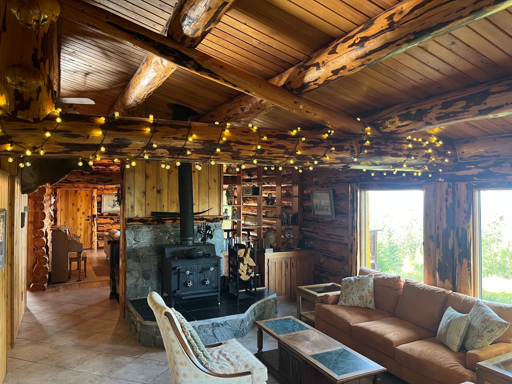 Alaskan Log Home minutes from Anchorage | Mountain & Water Views | Utilities Included - Photo 1