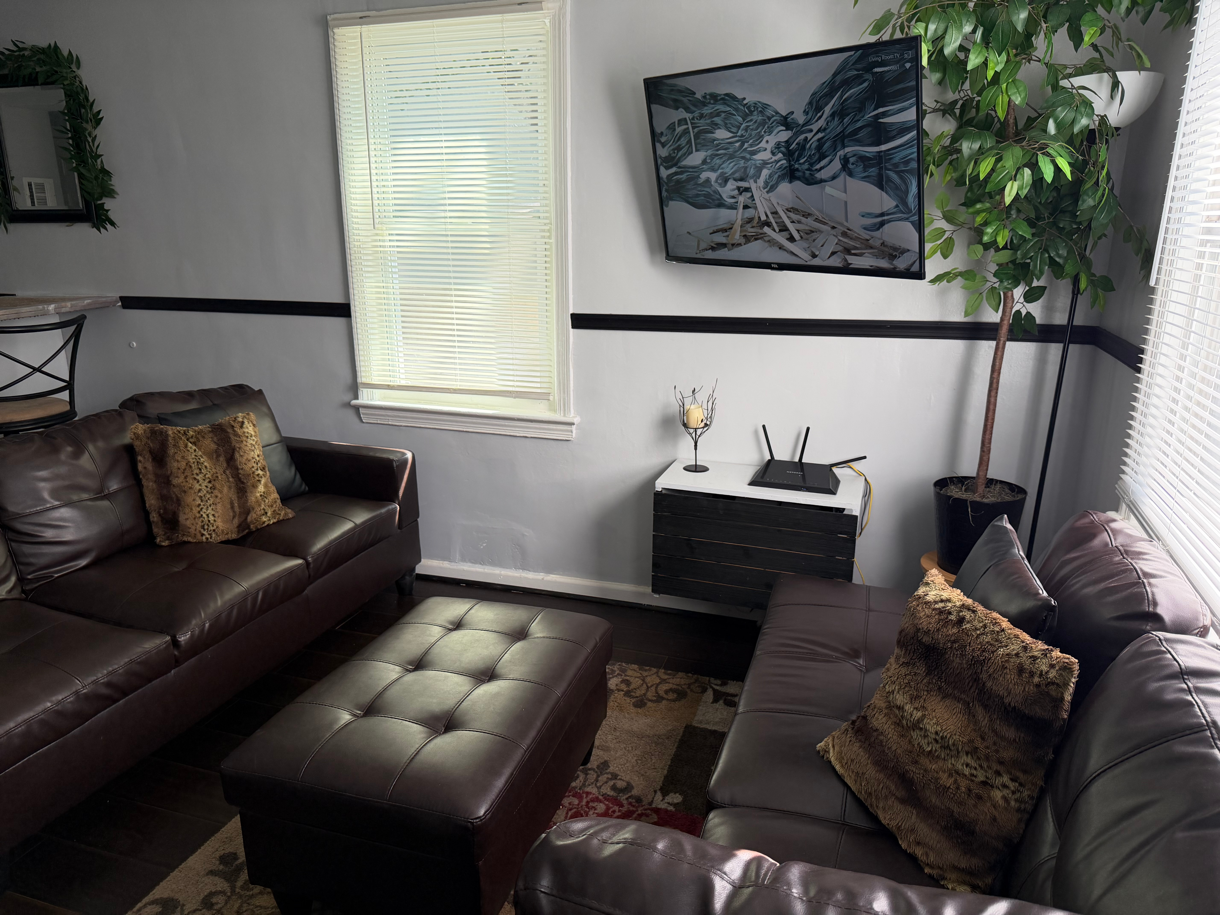 Furnished 2BR/2BA DC Home + Office, 2-Car Parking & EV Charger - Photo 2