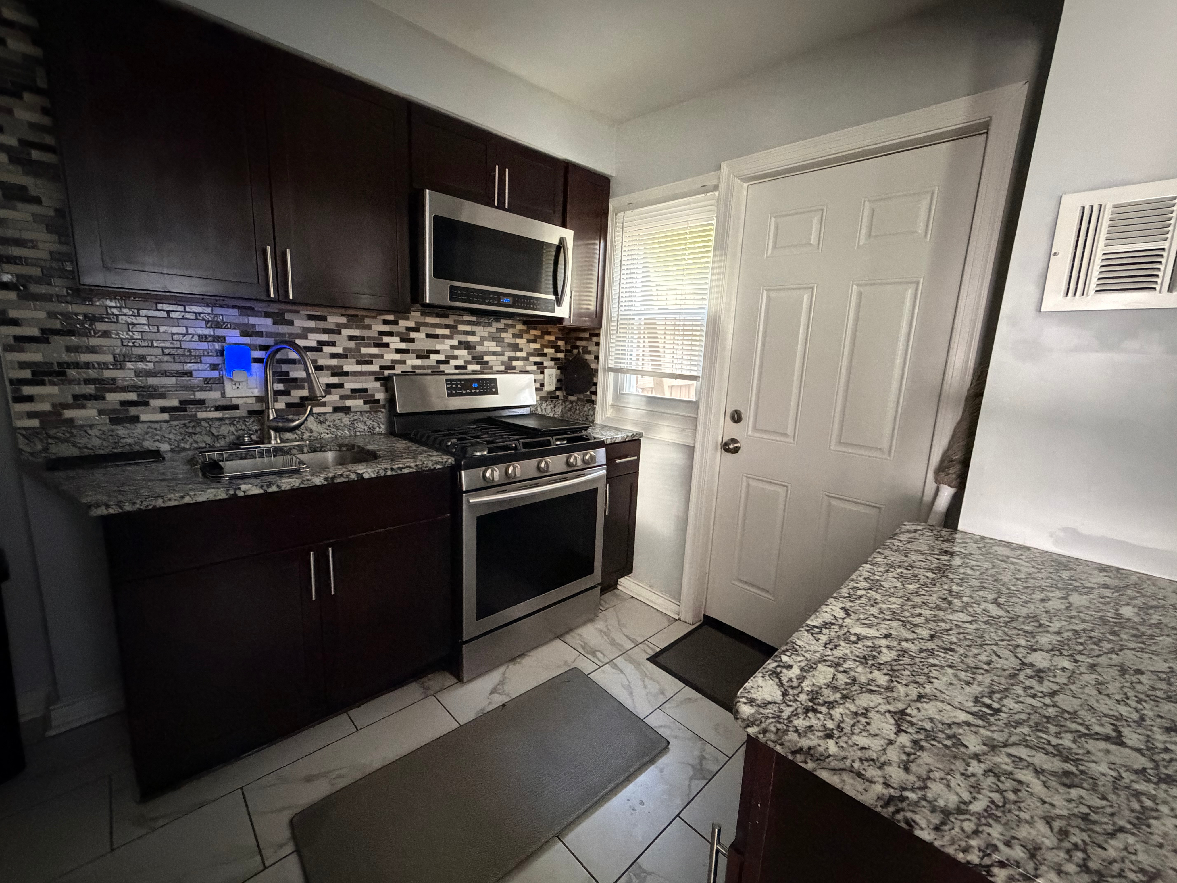 Furnished 2BR/2BA DC Home + Office, 2-Car Parking & EV Charger - Photo 4