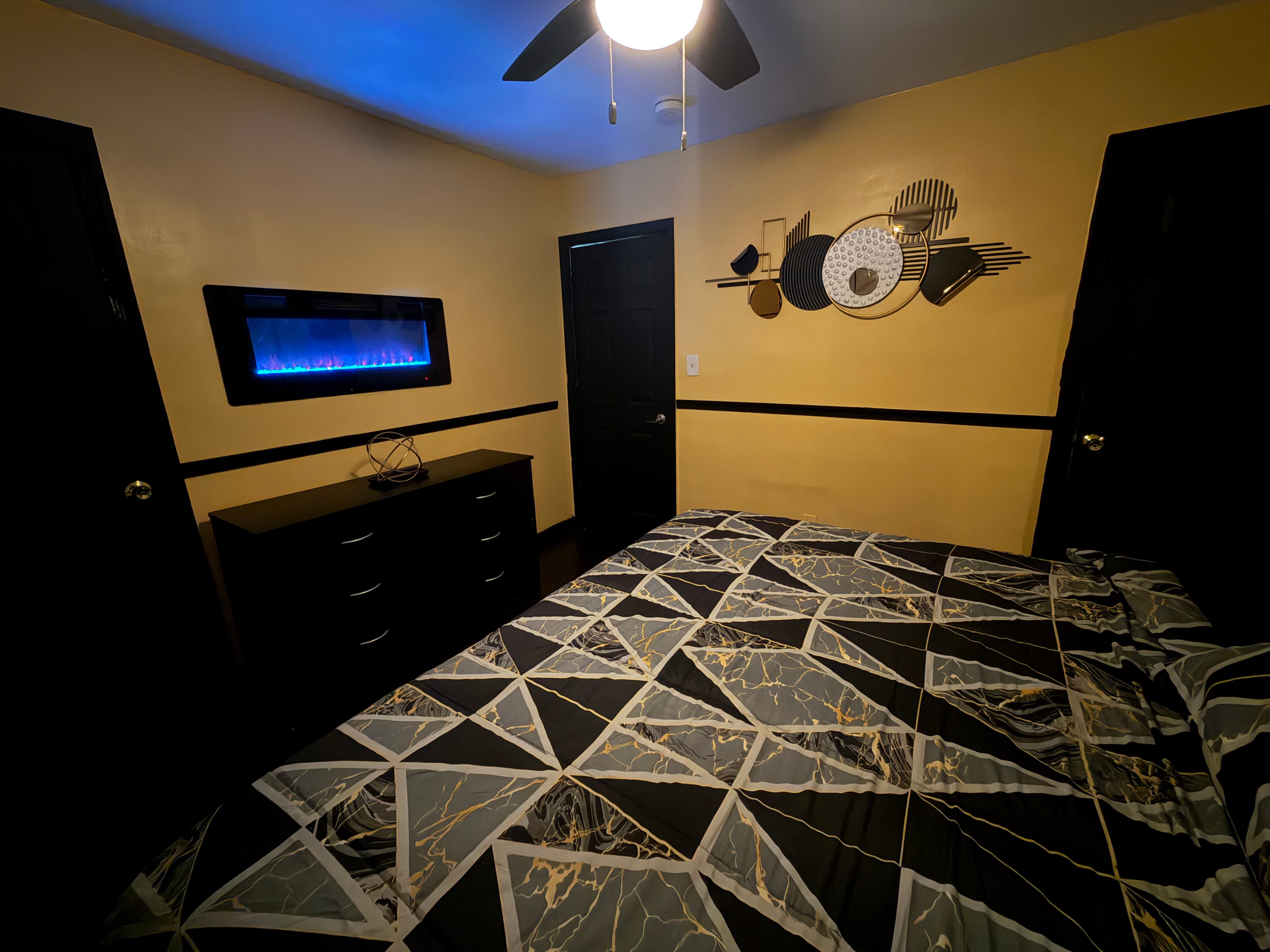 Furnished 2BR/2BA DC Home + Office, 2-Car Parking & EV Charger - Photo 7