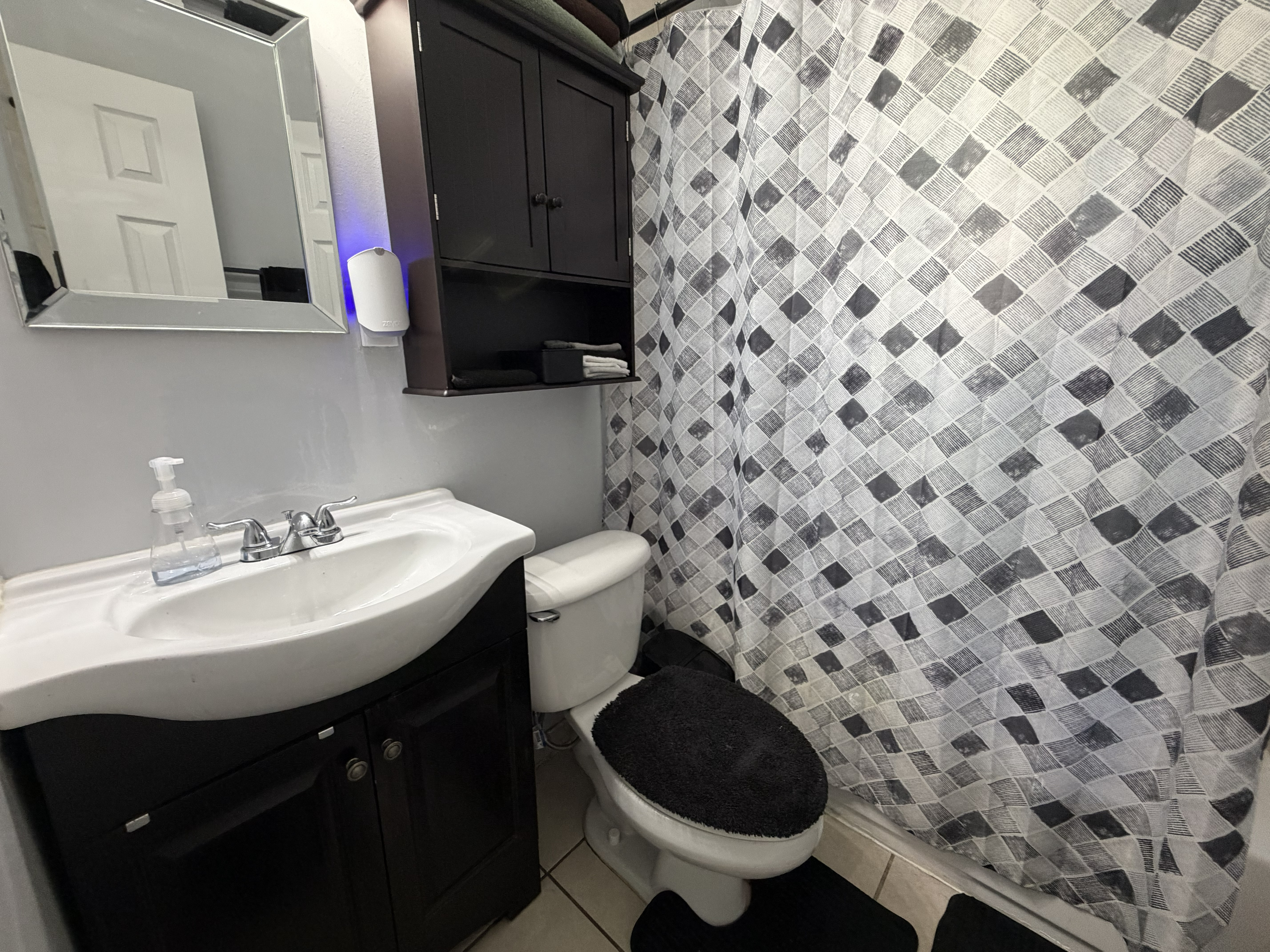 Furnished 2BR/2BA DC Home + Office, 2-Car Parking & EV Charger - Photo 8
