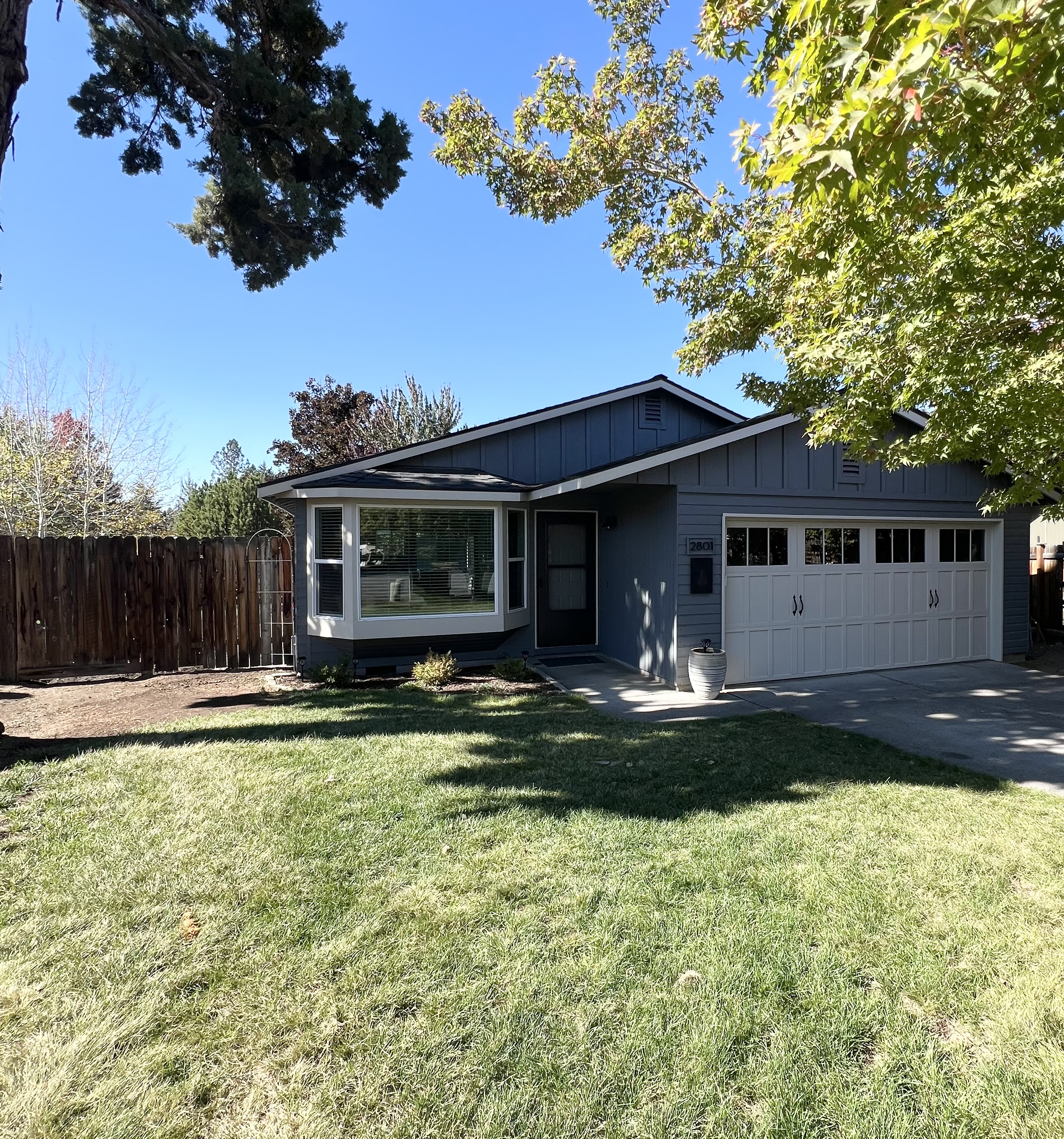 Newly remodeled 3 bed, 2 bath home close to Medical District - Photo 2