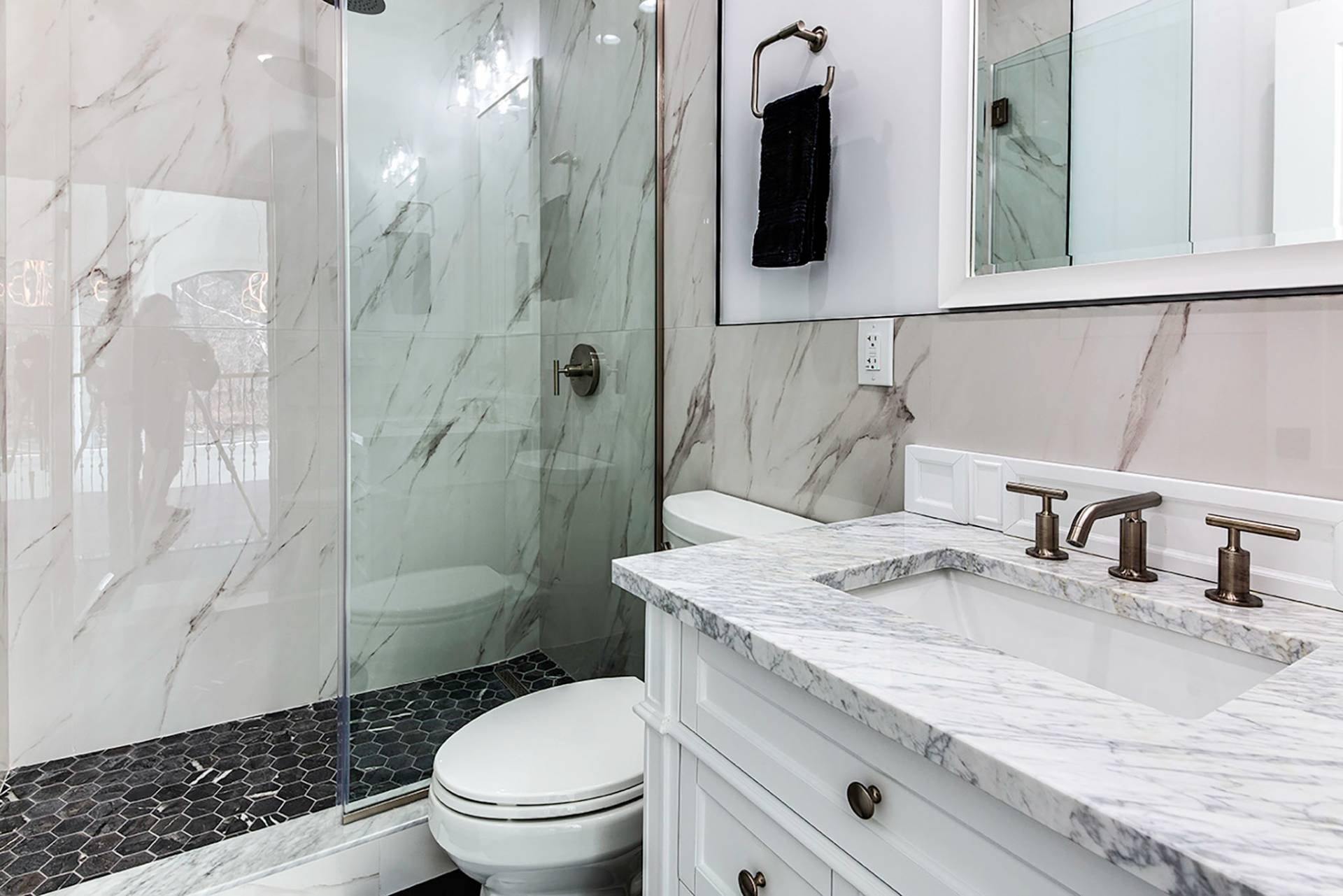 Bridgehampton Sag Harbor Turnpike new construction 6 bed 4 bath home - Photo 5