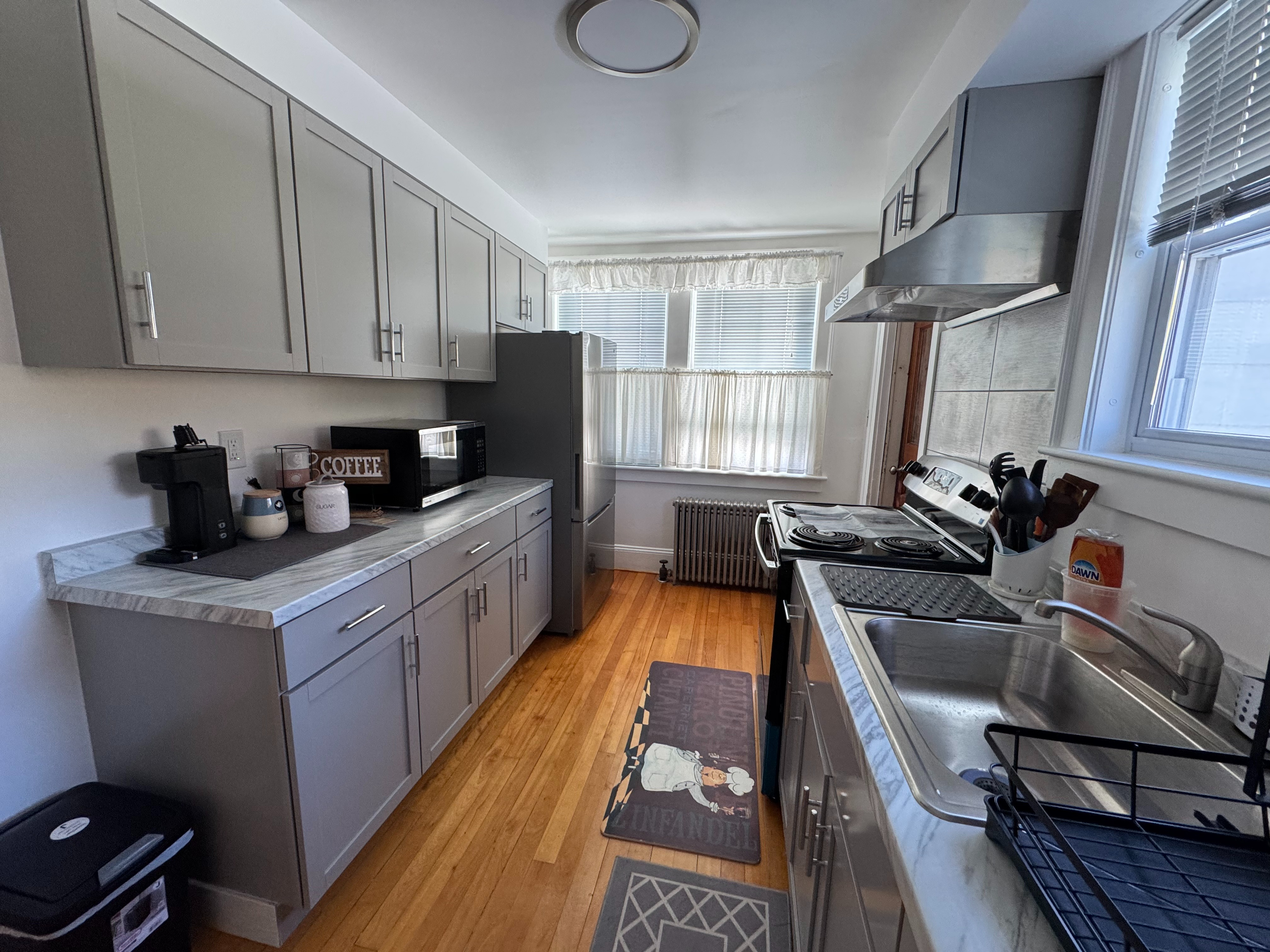 Bellows Falls 2BR Furnished Apartment Near Springfield Hospital, Connecticut River, and Downtown - Photo 4