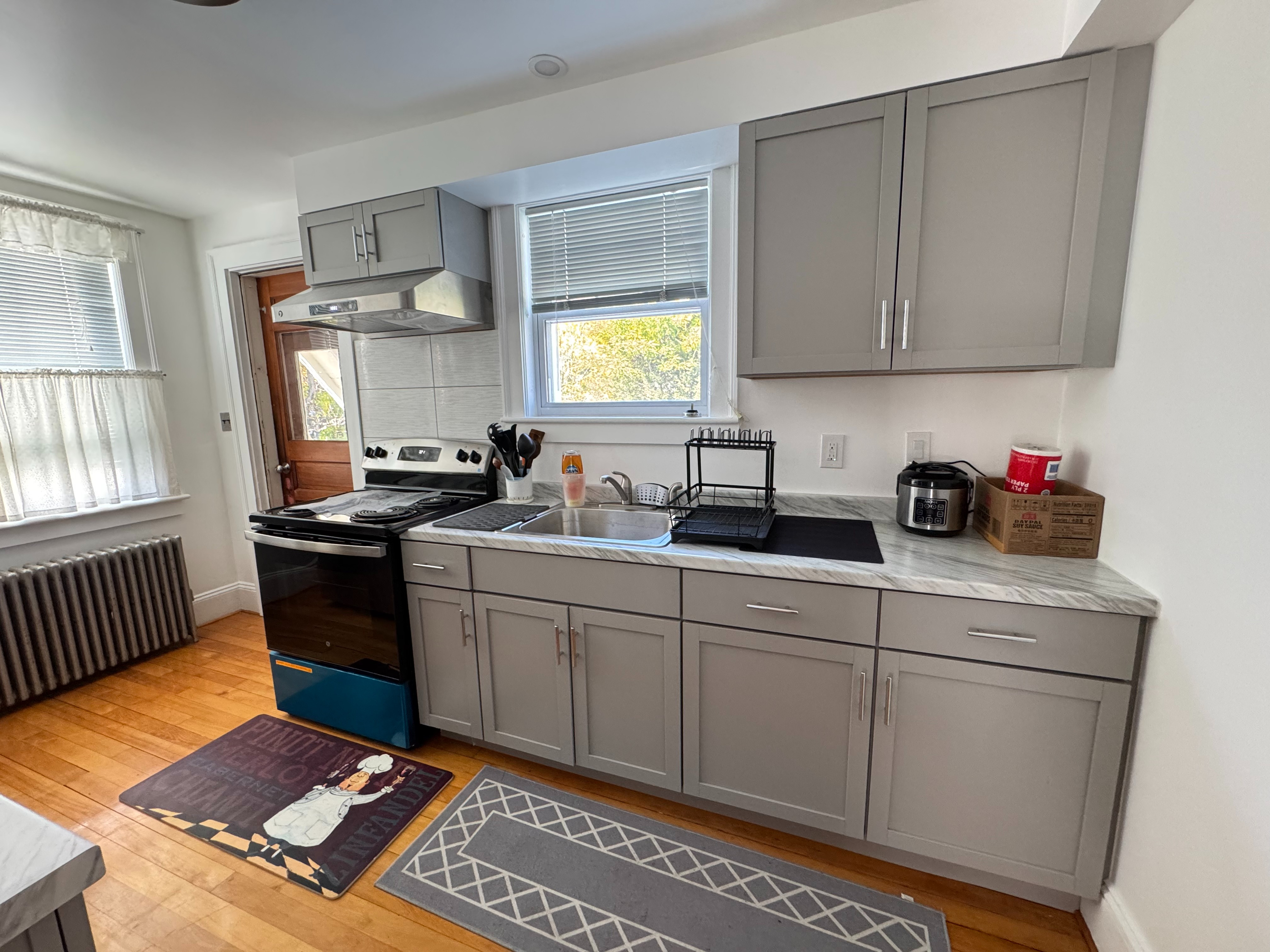 Bellows Falls 2BR Furnished Apartment Near Springfield Hospital, Connecticut River, and Downtown - Photo 5
