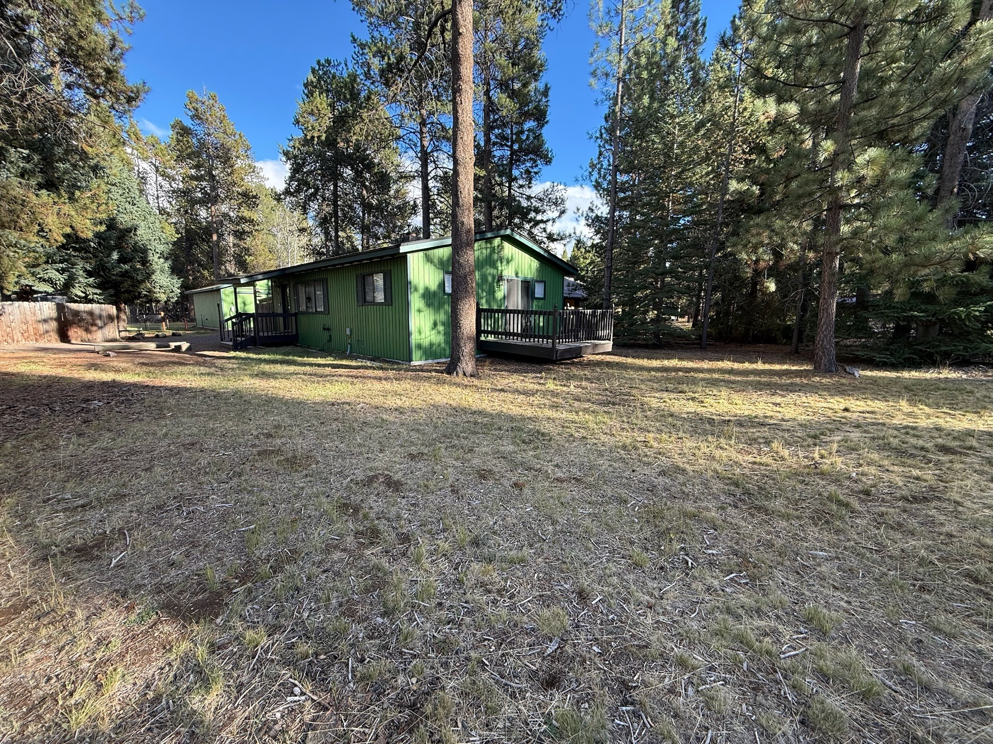 Cozy 2 Bed 2 Bath House With Detached Office and Large Garage - Photo 4