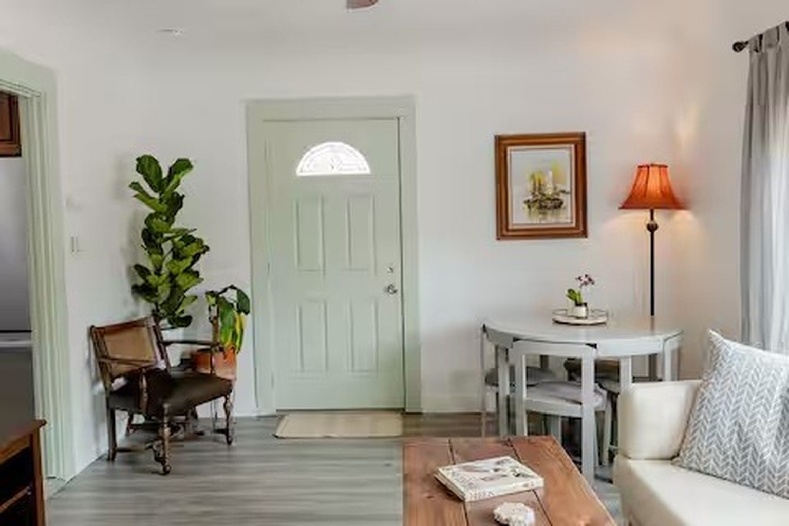 Cozy Private Studio with Patio in Central San Diego - Photo 2